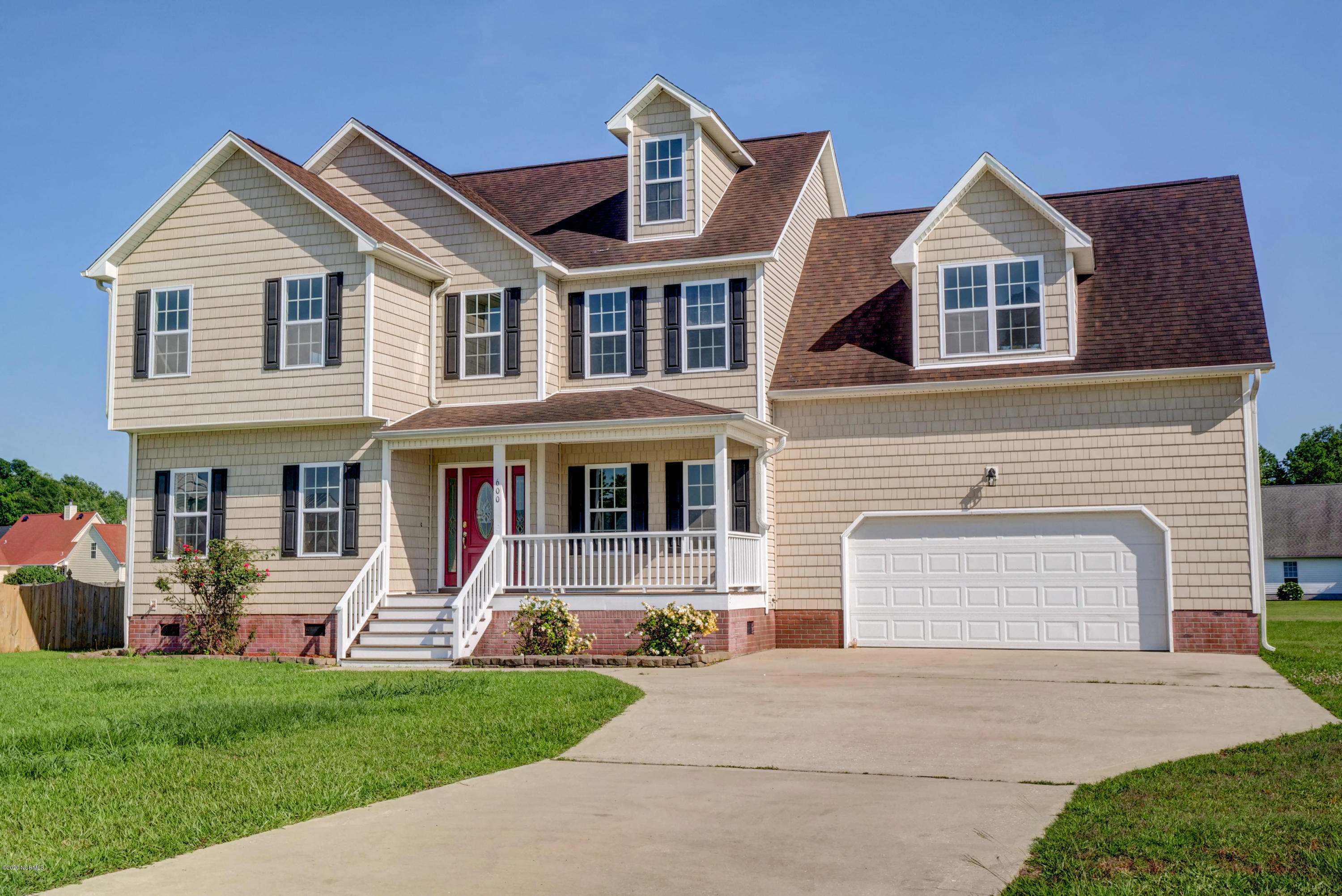 600 Willbrook Circle Property Photo 1