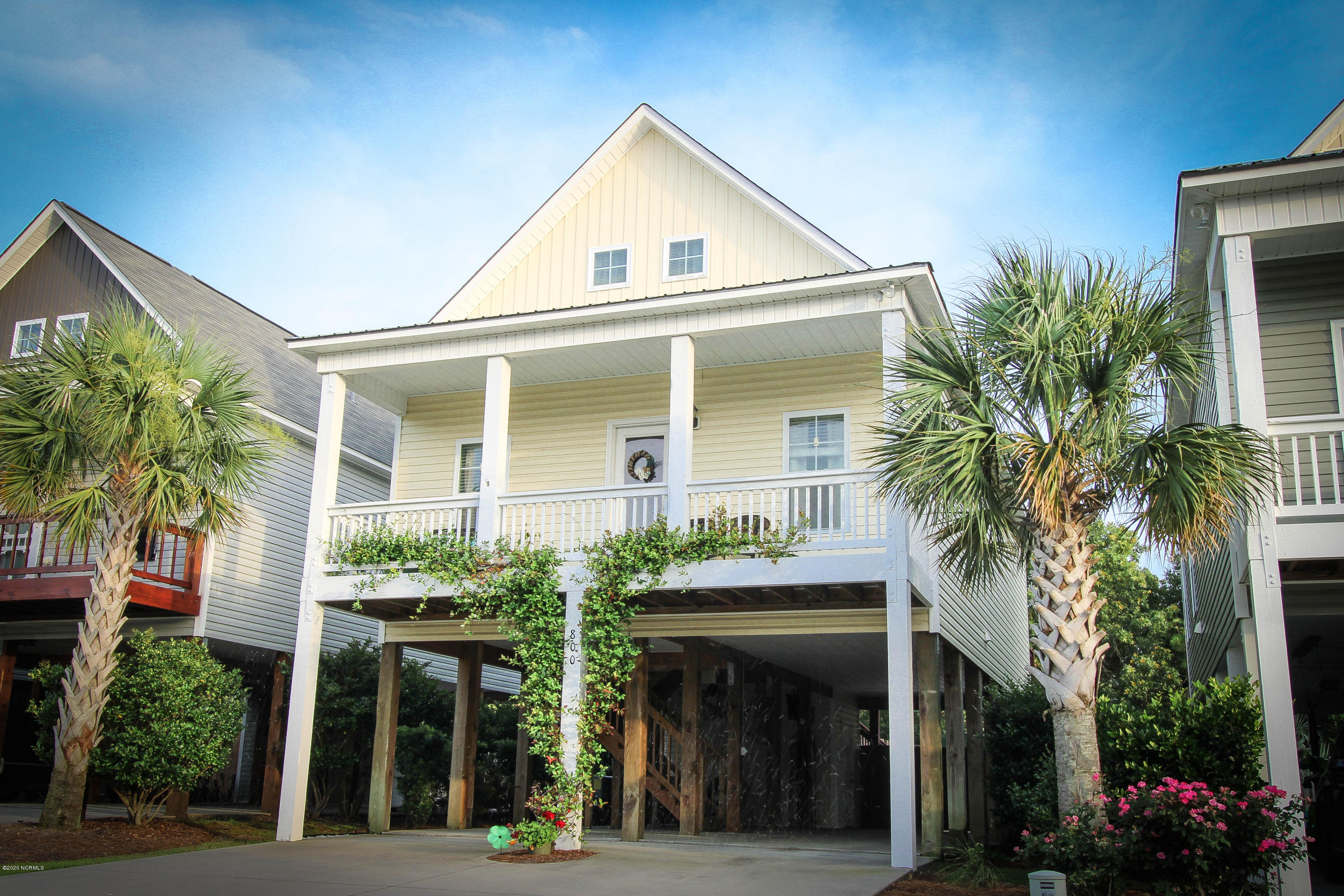 800 Bonaire Road Property Photo 1