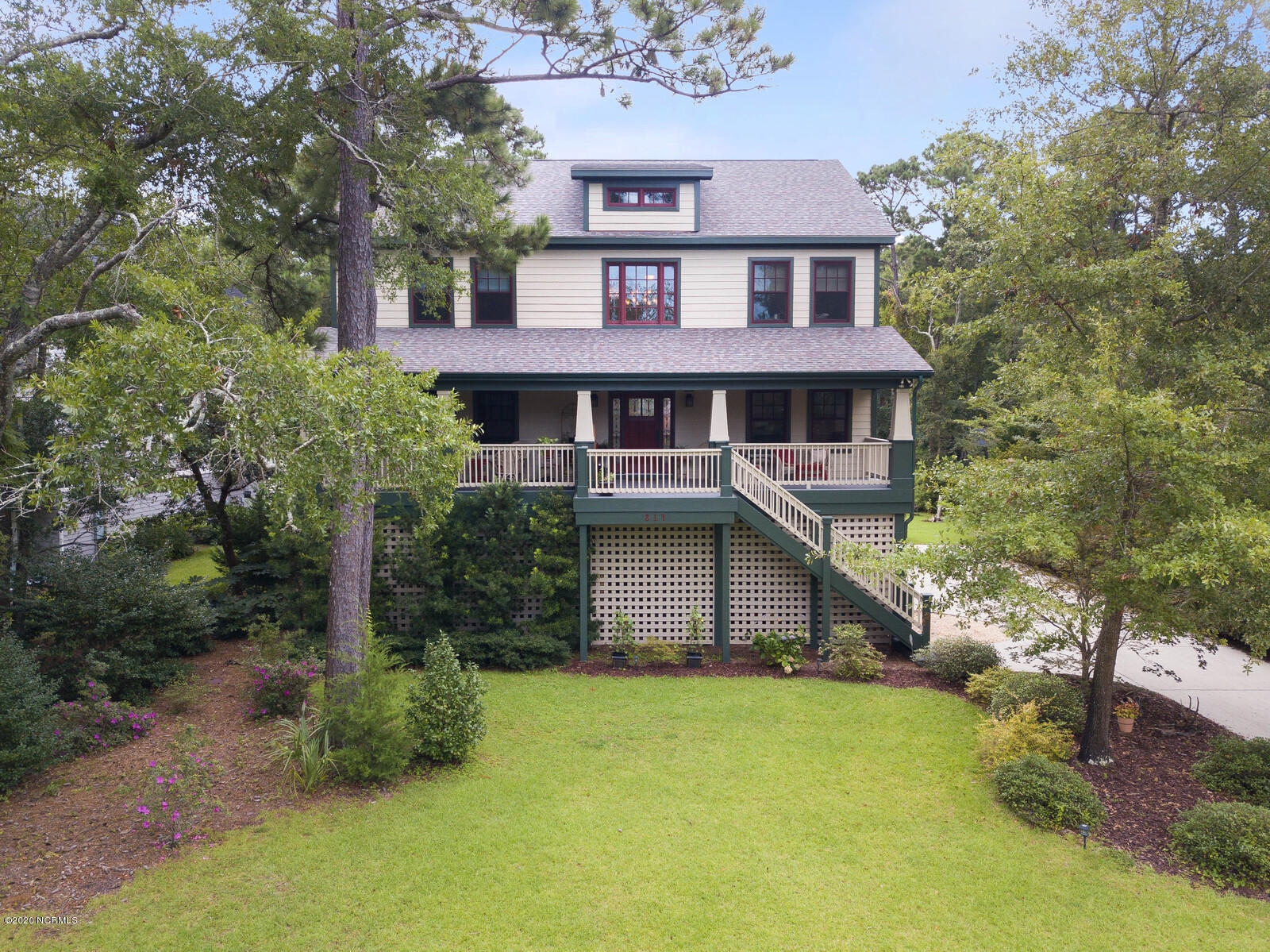 814 Tarpon Drive Property Photo 1