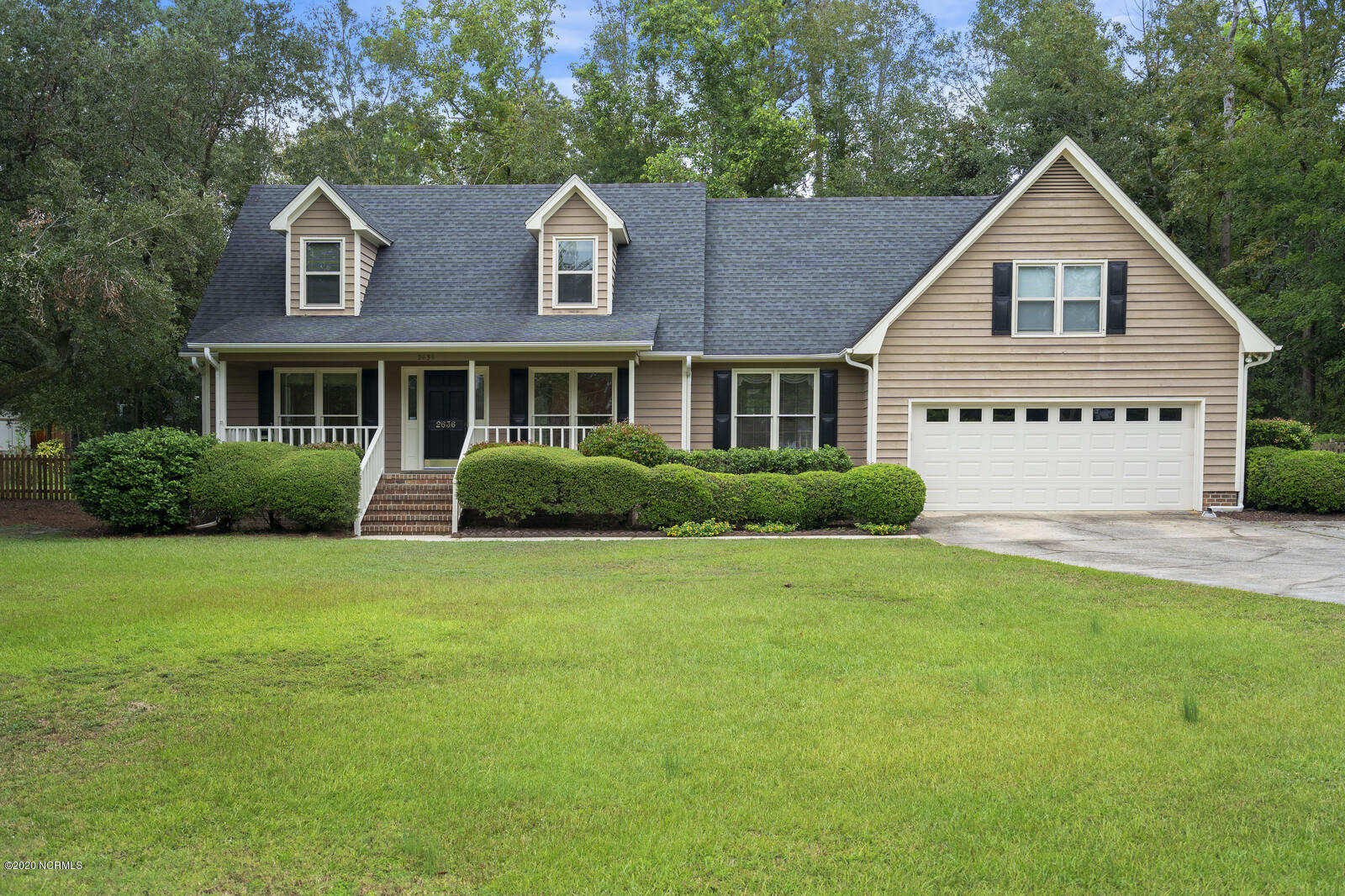 2636 Middle Sound Loop Road Property Photo 1