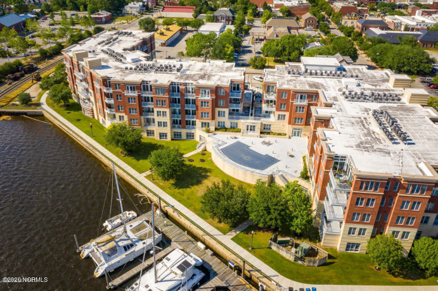405 Sky Sail Boulevard Property Photo 1