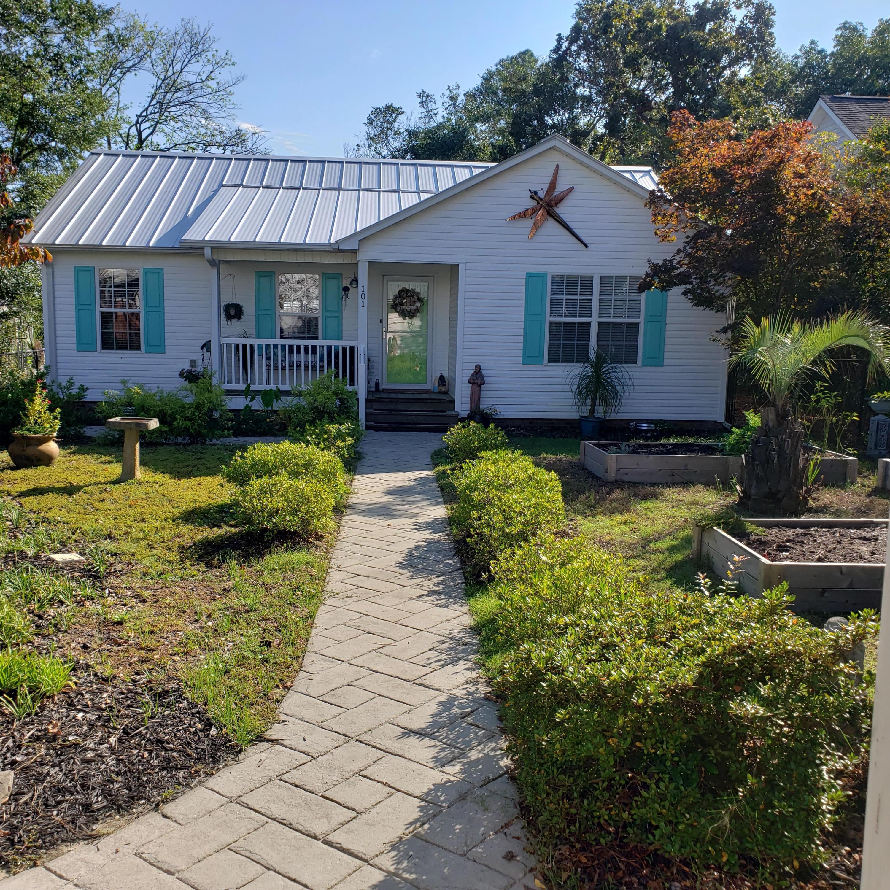 101 SE 25th Street Property Photo 1