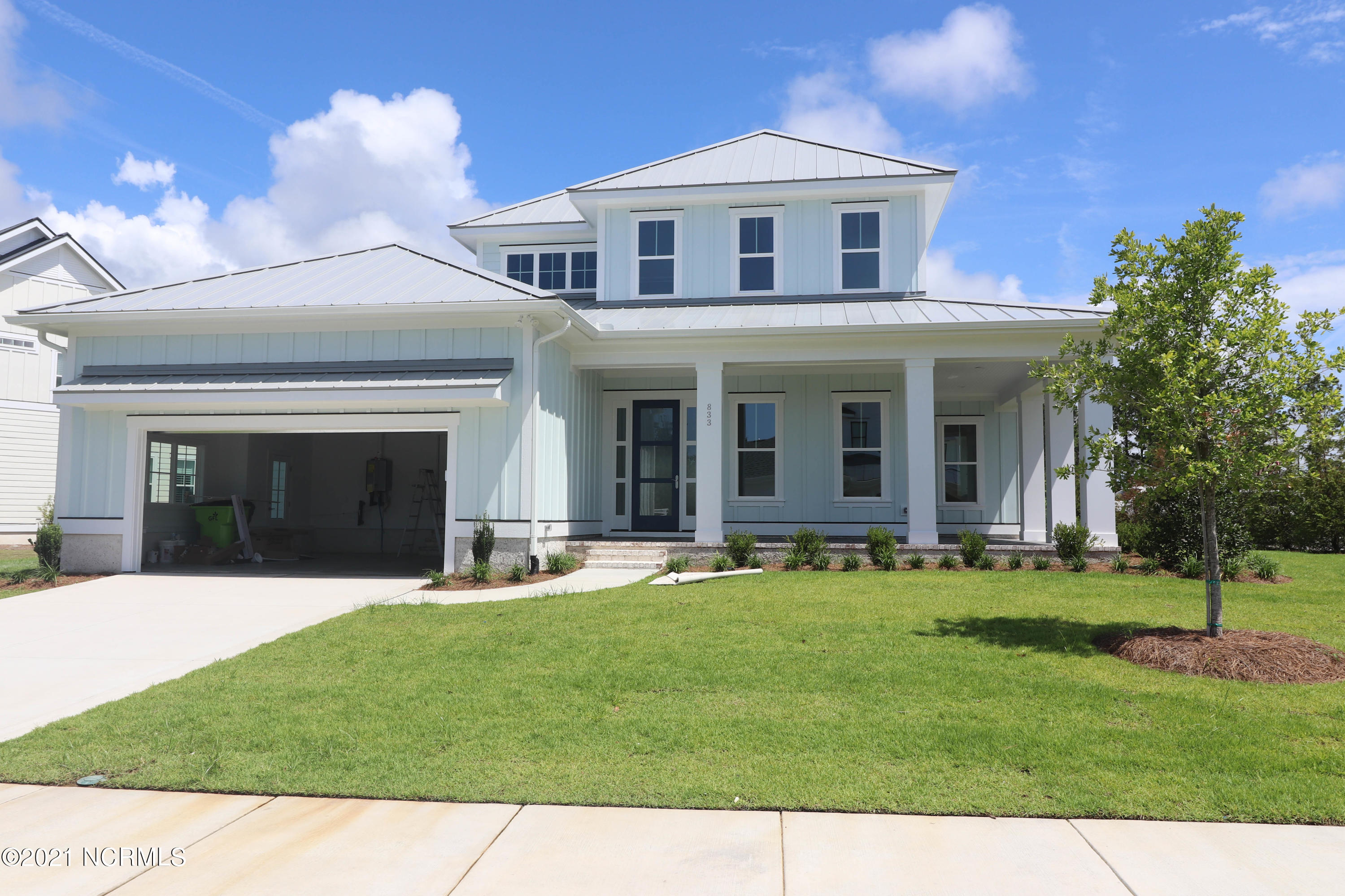 833 Waterstone Drive Property Photo 1