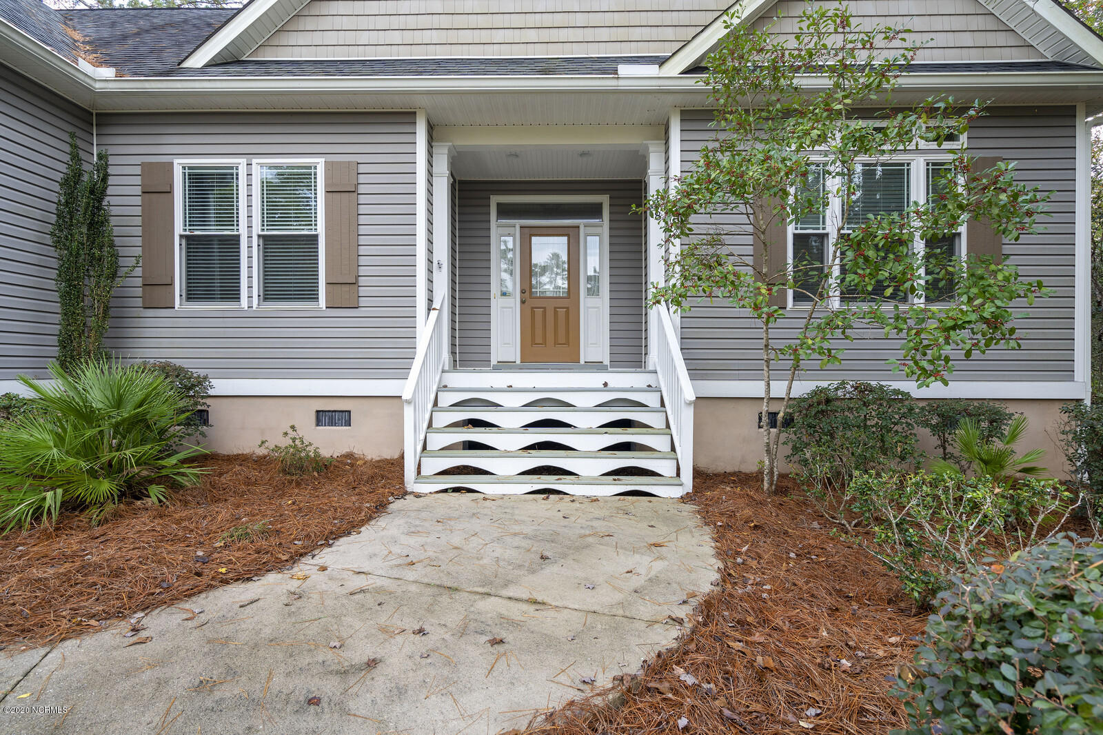 148 Country Club Drive Property Photo 1