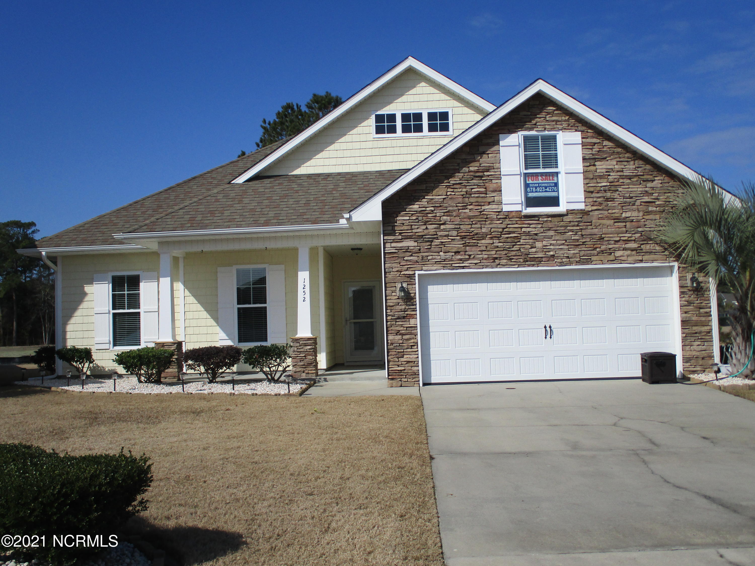 1252 SW Neptuno Court Property Photo 1
