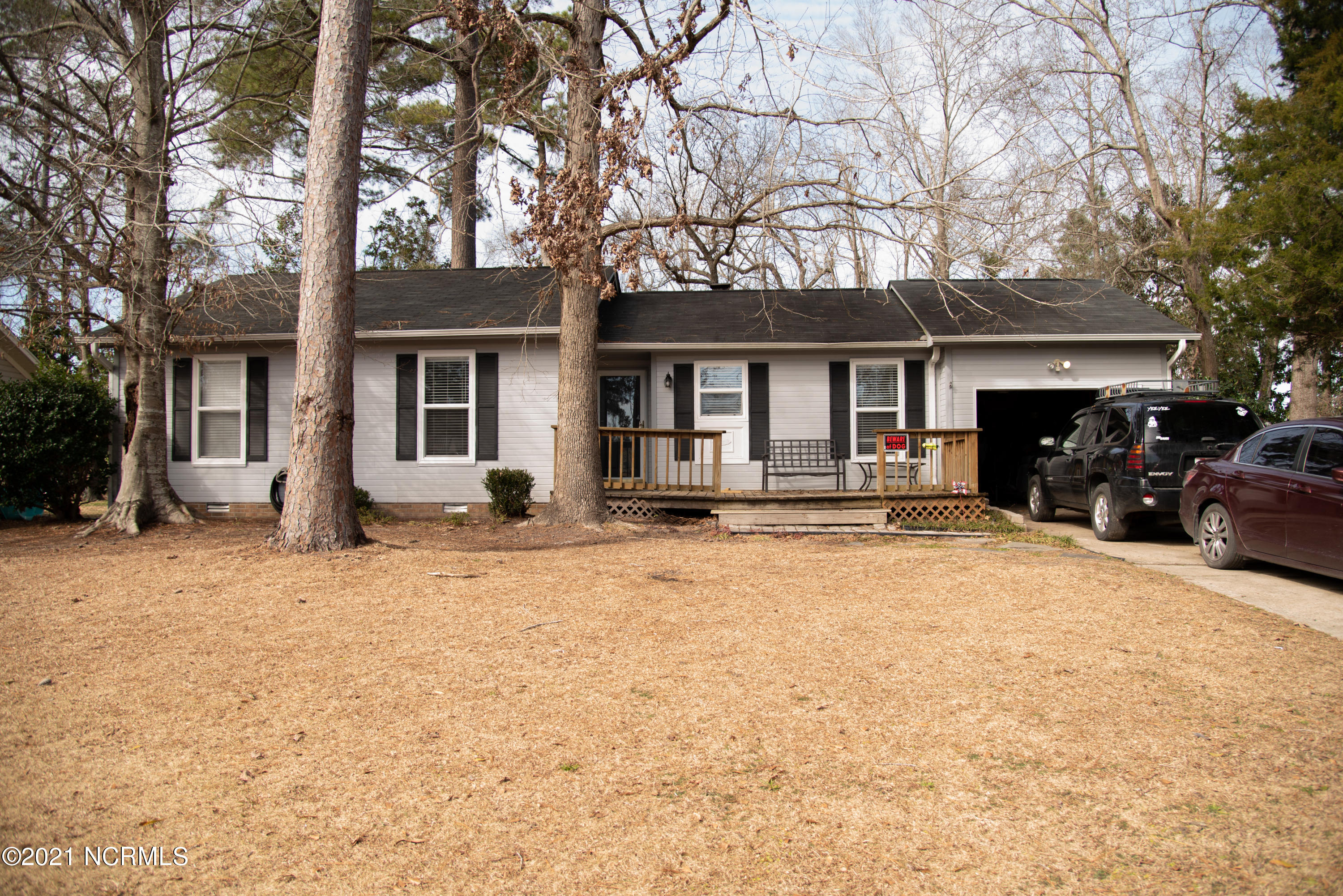 992 Stillwood Circle Property Photo 1