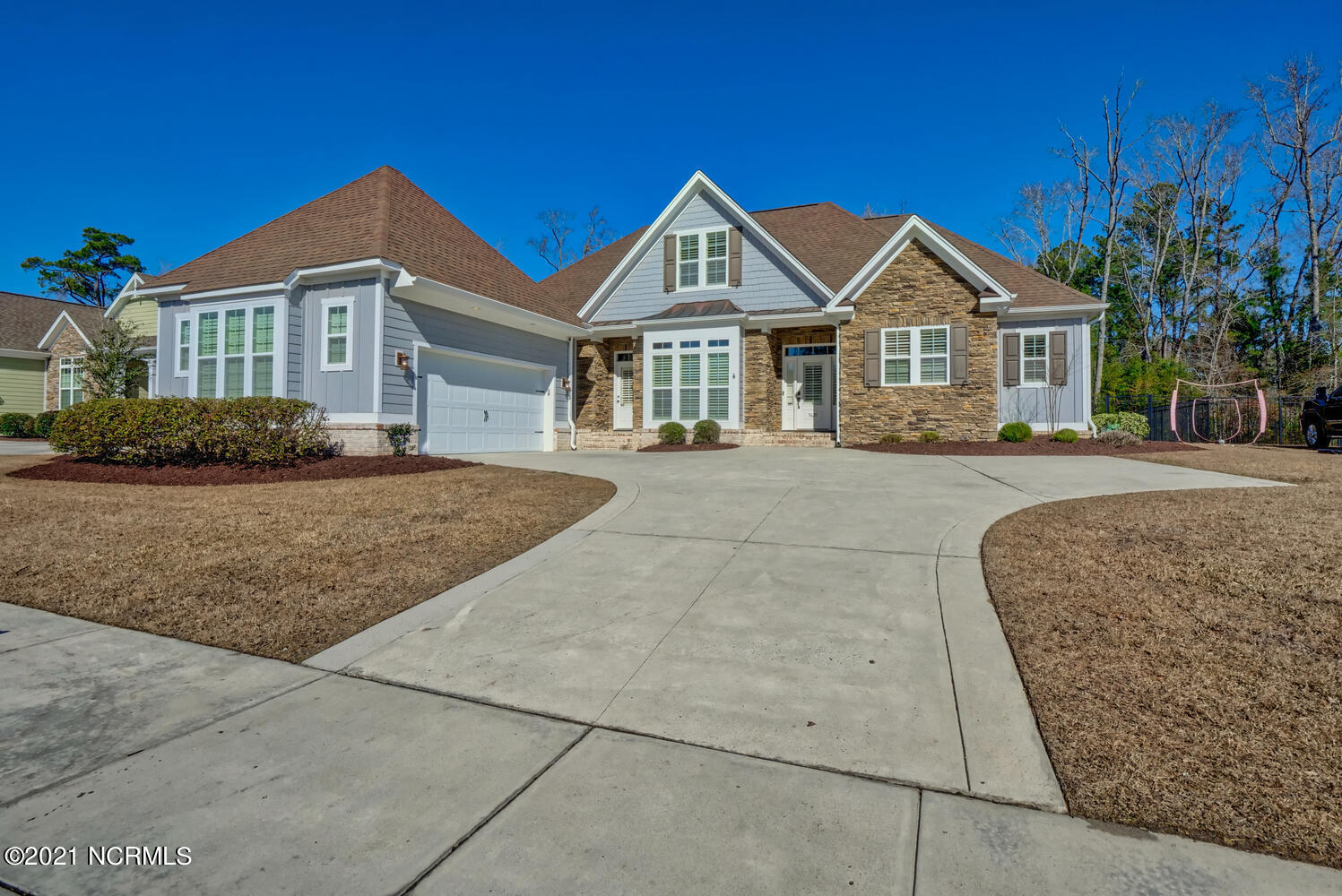 5621 Andrews Reach Loop Property Photo 1