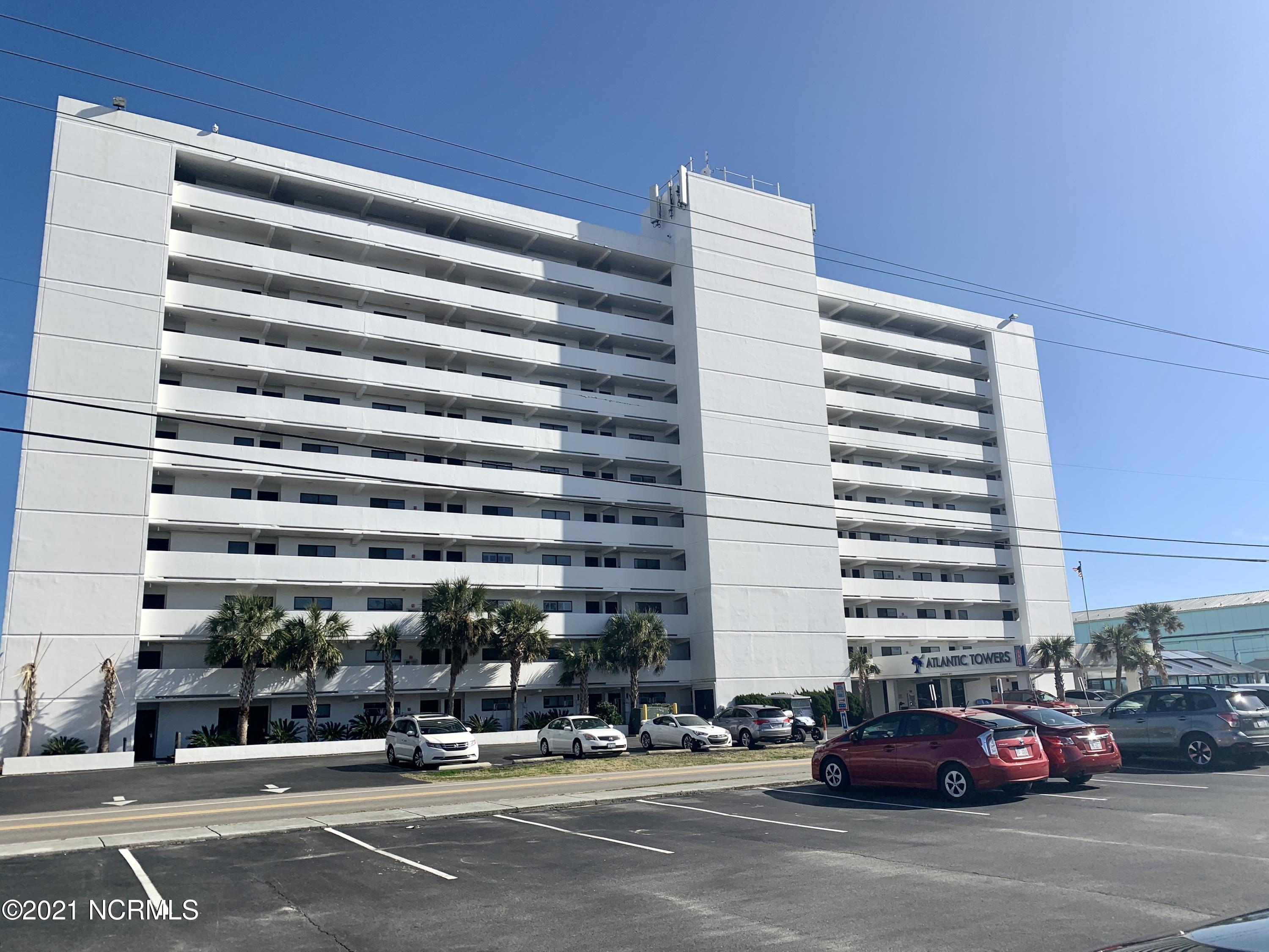 1615 S Lake Park Boulevard Unit 506 Property Photo 1