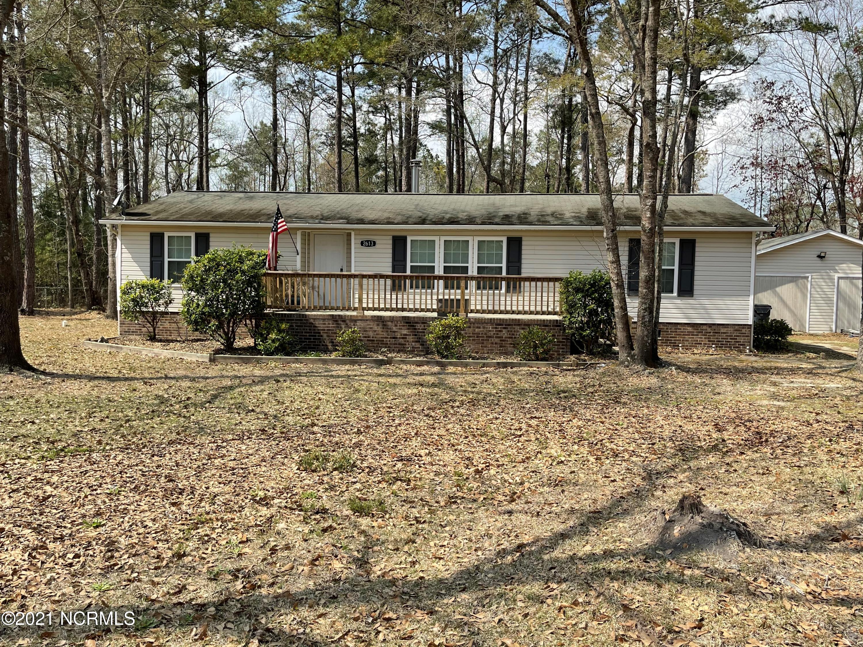 2613 Robin Circle Property Photo 1