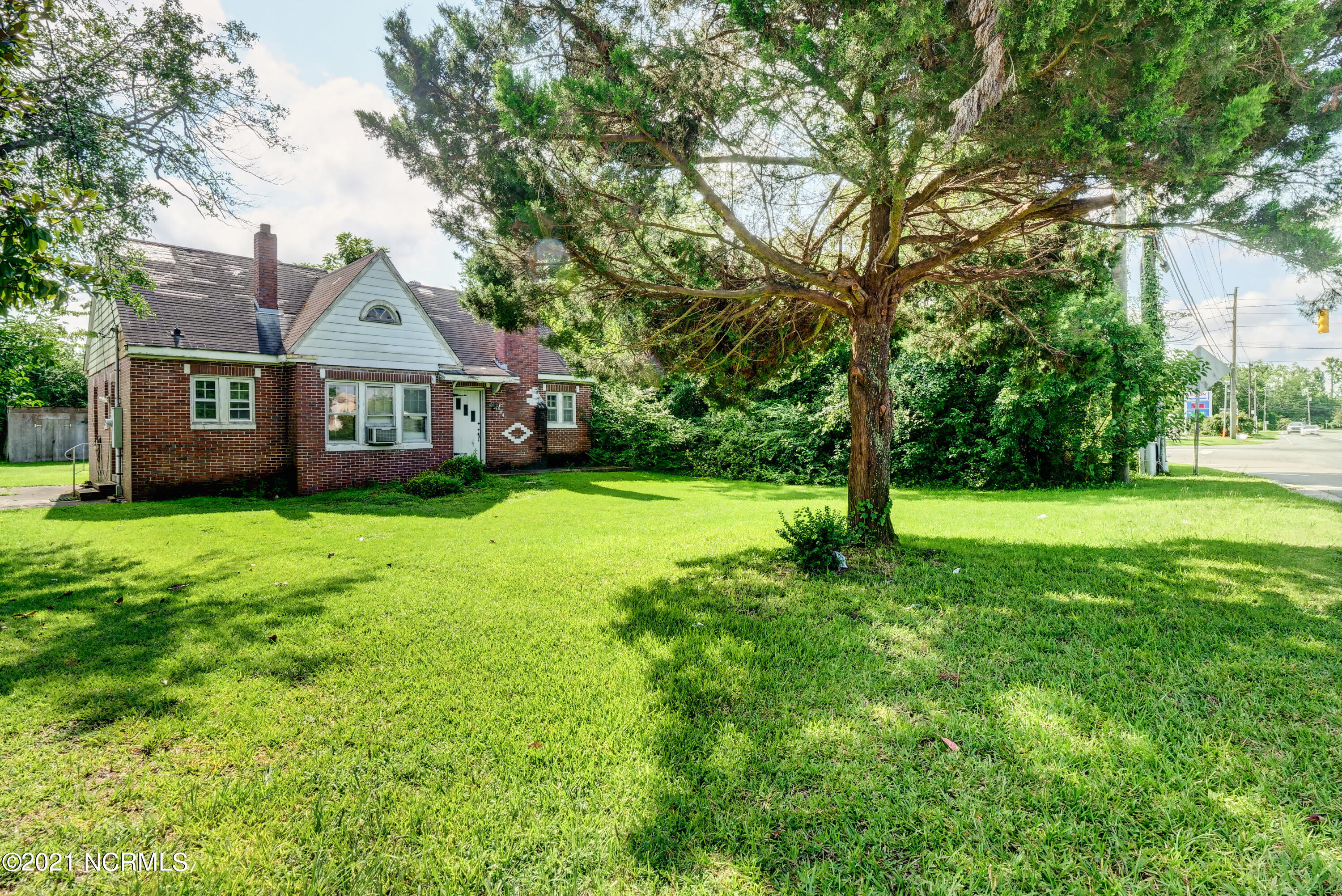 3516 N Kerr Avenue Property Photo 9