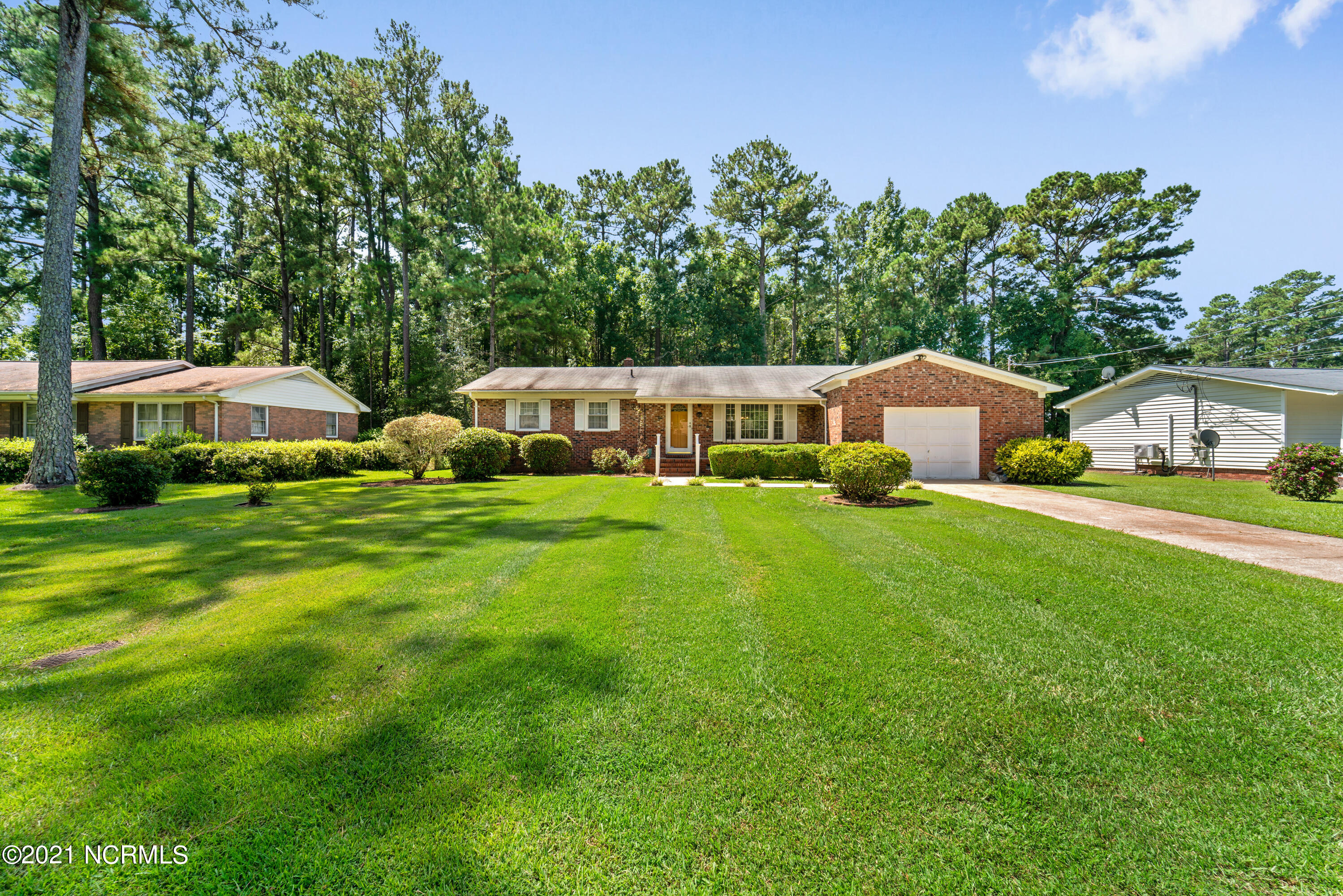 207 Pineview Road Property Photo 1