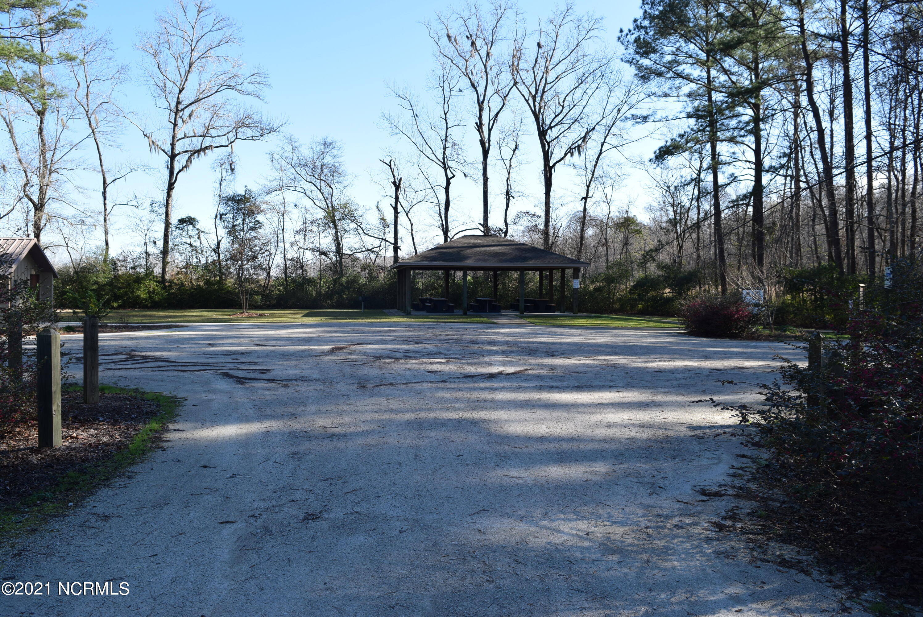 185 Finch Lane Property Photo 3