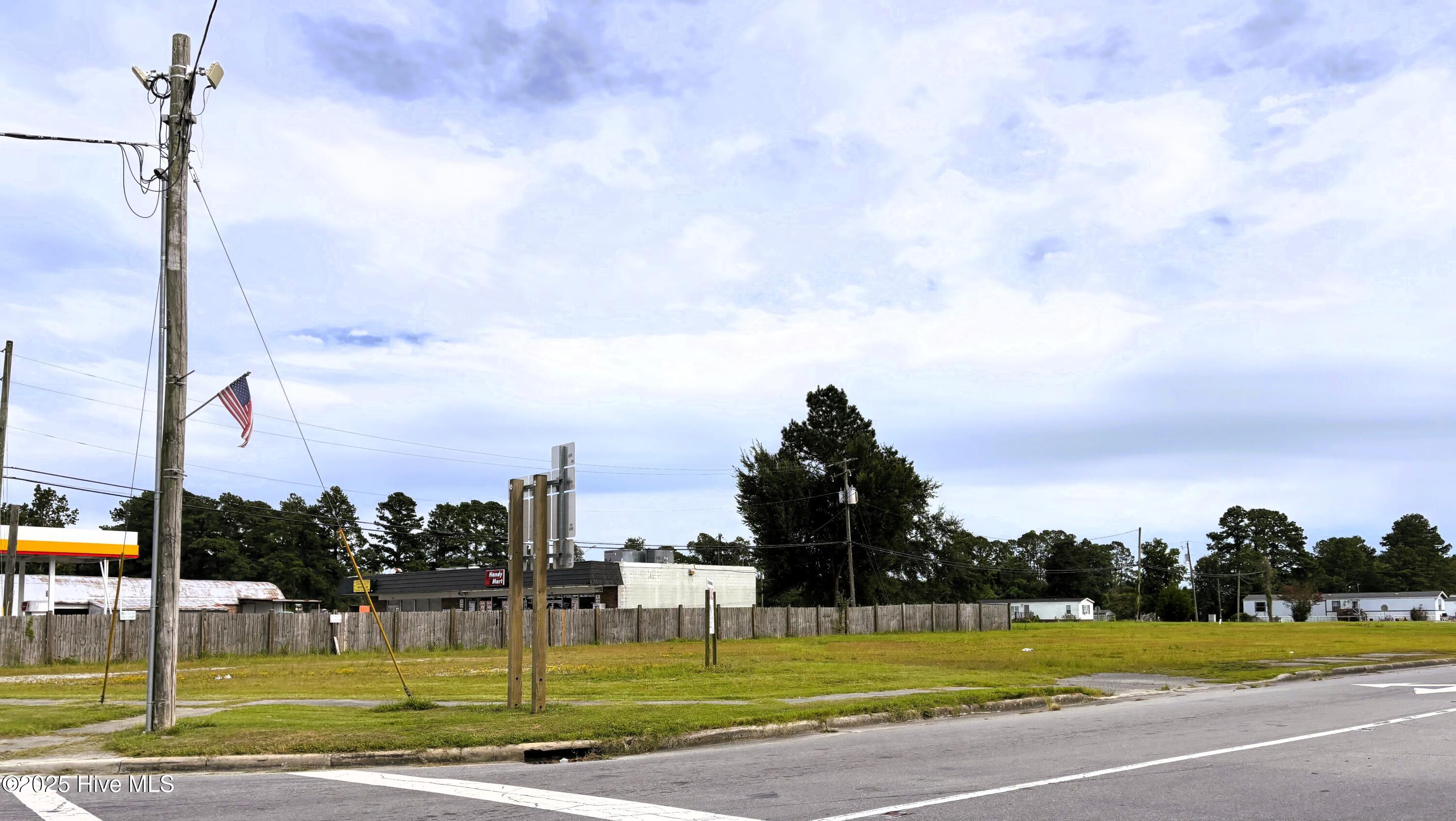 803/805 Main Street Property Photo 1