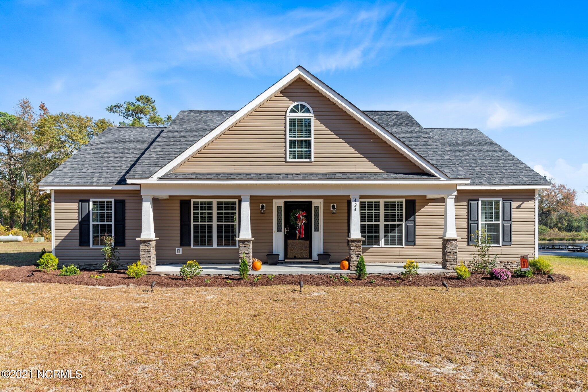 424 Hall Road Property Photo 1