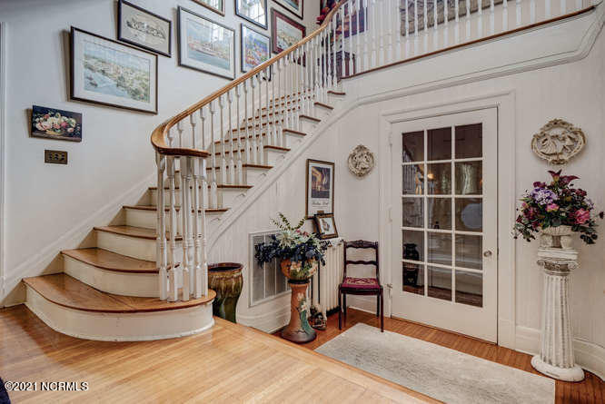 1704 Market Street Property Photo 5