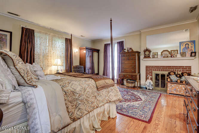 1704 Market Street Property Photo 24