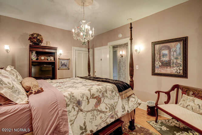 1704 Market Street Property Photo 33