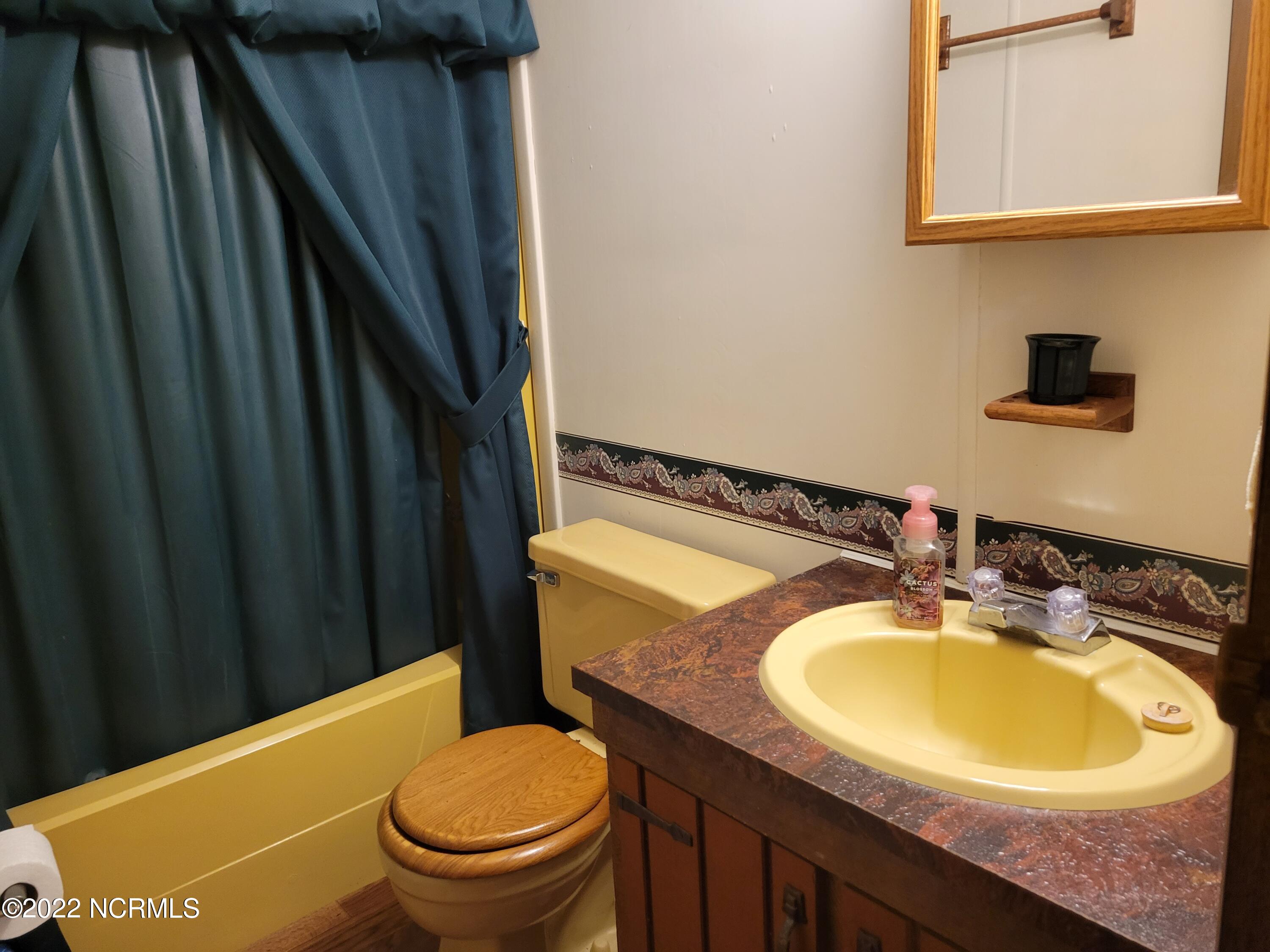 572 Main Street Property Photo 20