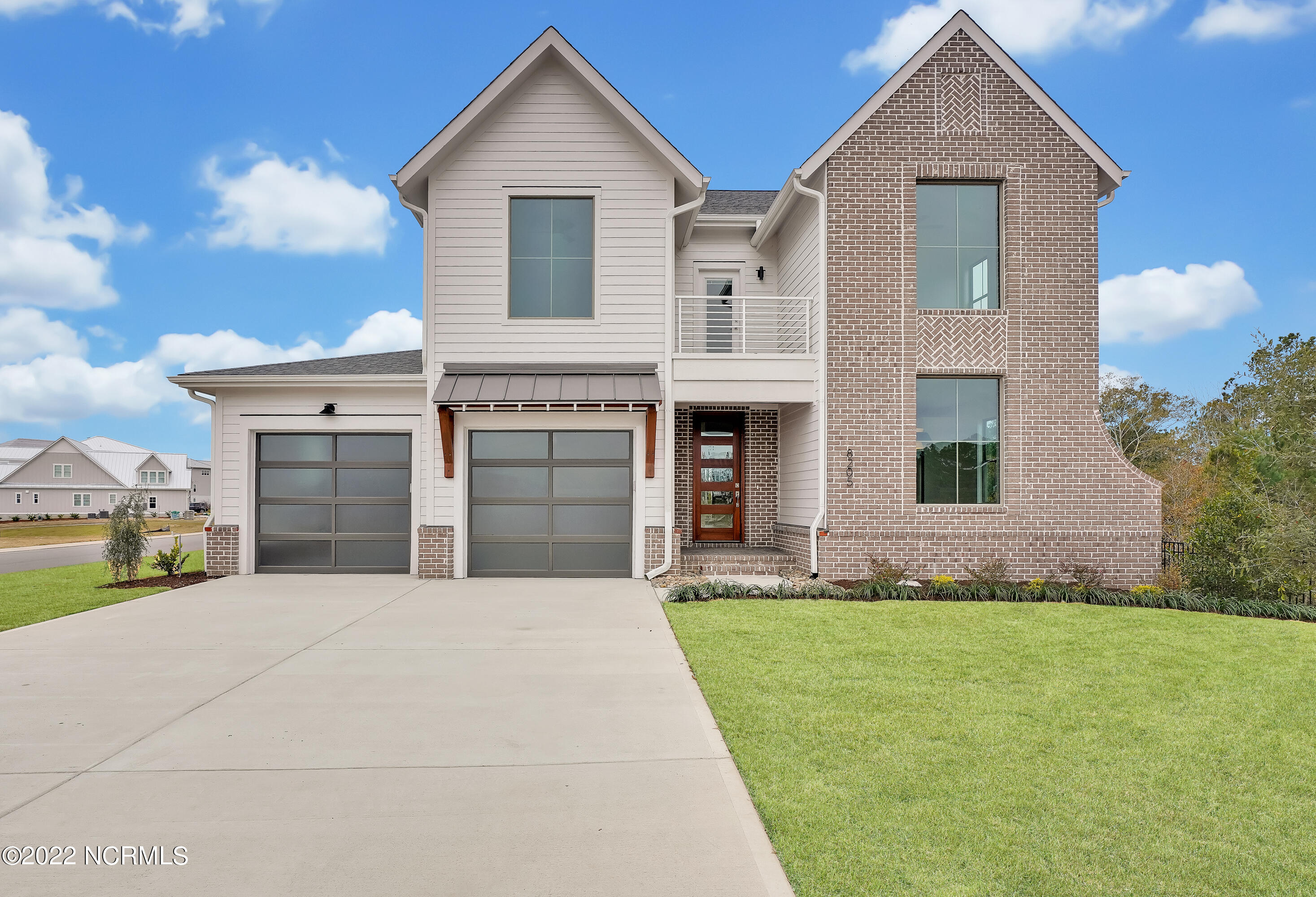 8205 Winding Creek Circle Property Photo 1