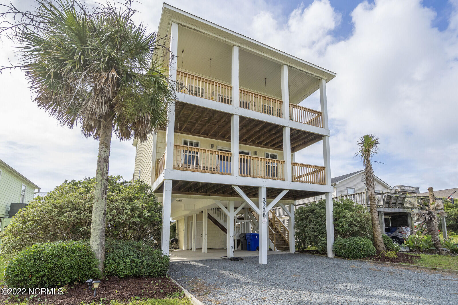 3226 Island Drive Property Photo 1