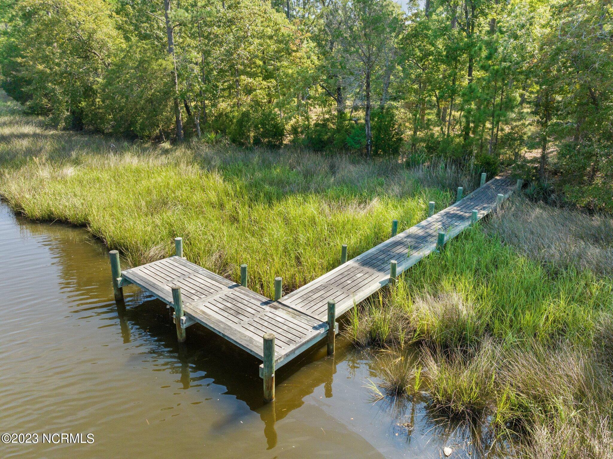 130 Queen Annes Court Property Photo 8