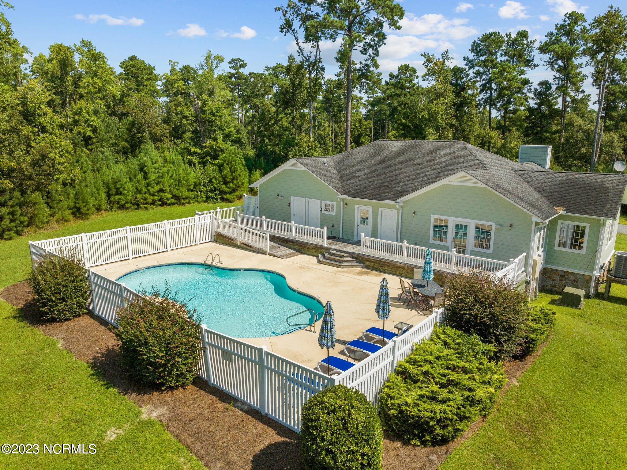 130 Queen Annes Court Property Photo 20