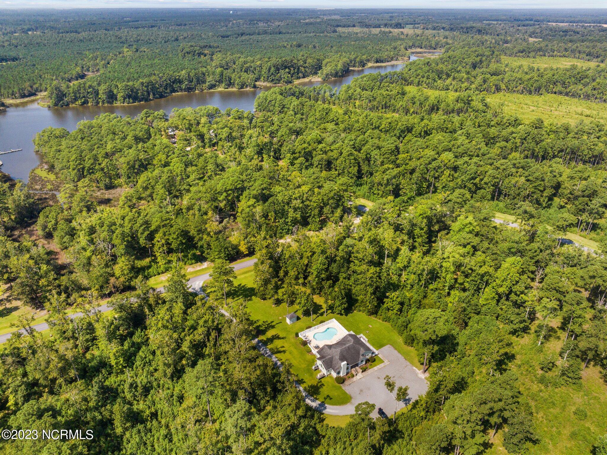 130 Queen Annes Court Property Photo 23