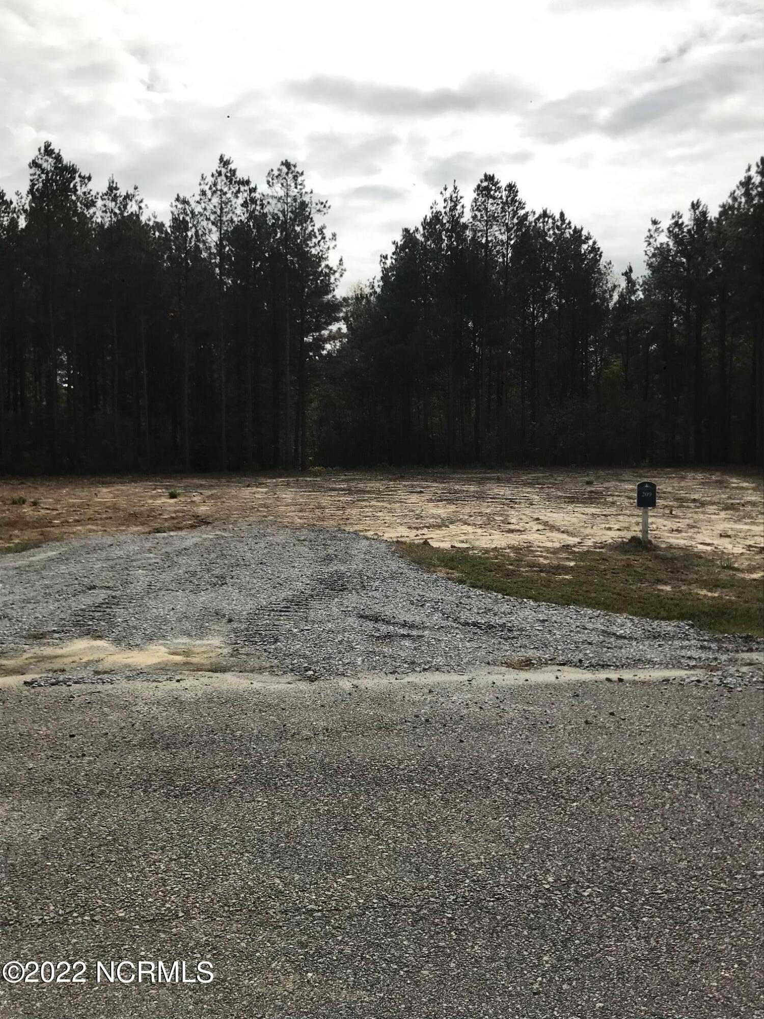 412 Plumtree Circle Property Photo 4
