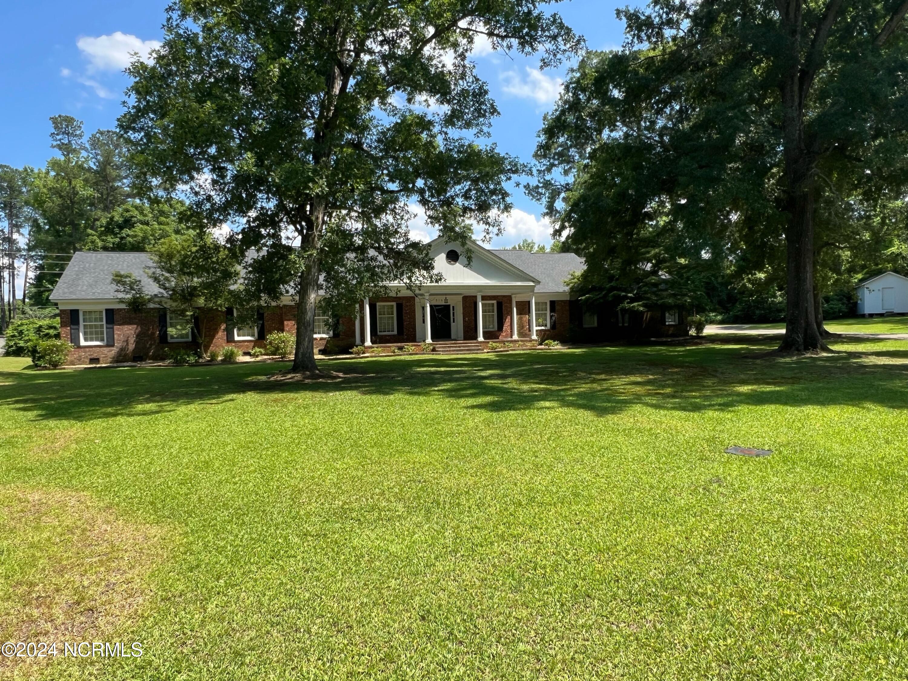 518 Edgewood Circle Property Photo 1