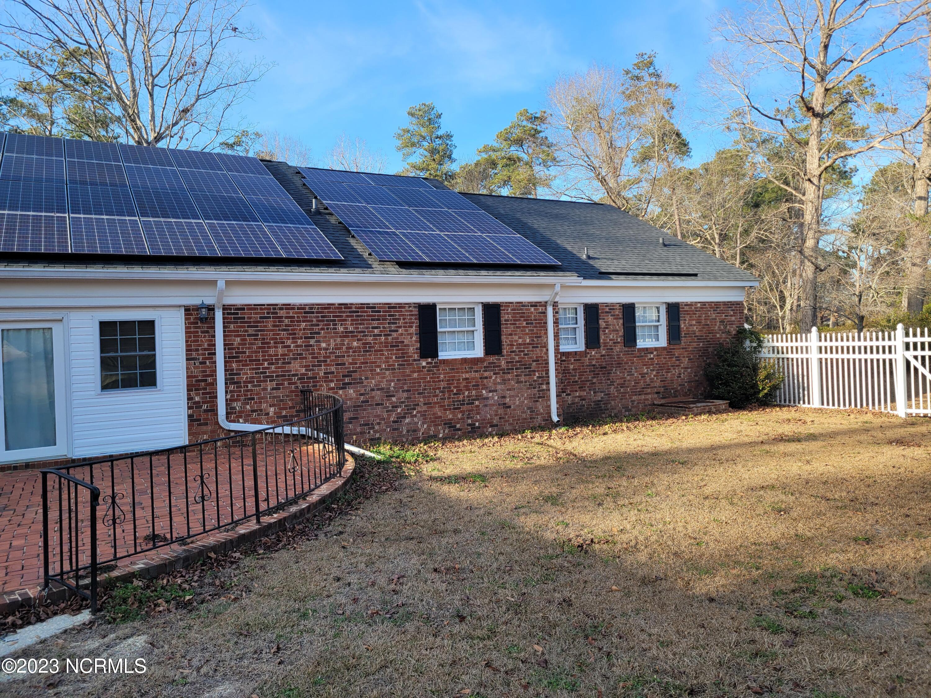 518 Edgewood Circle Property Photo 6