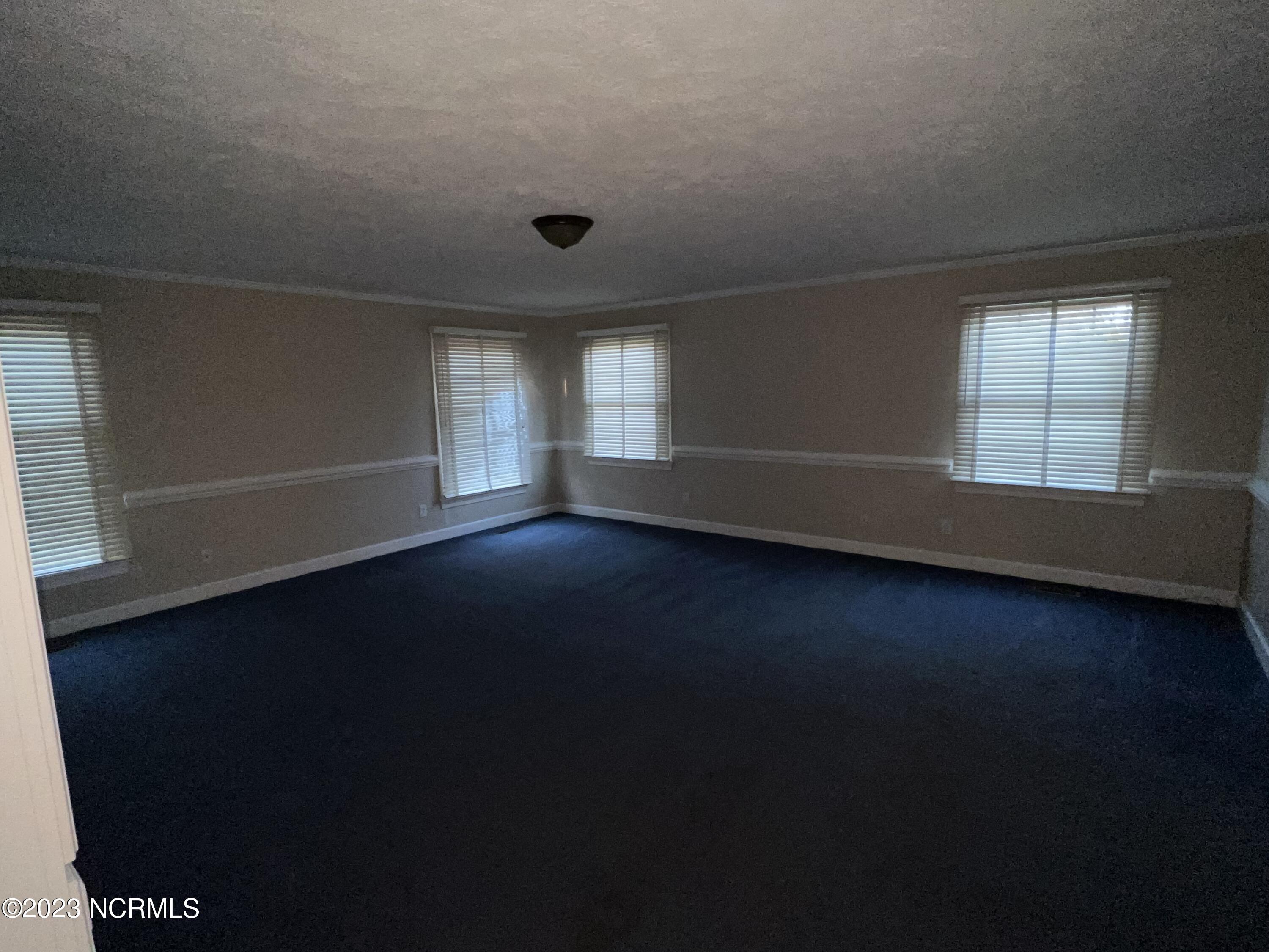 518 Edgewood Circle Property Photo 16