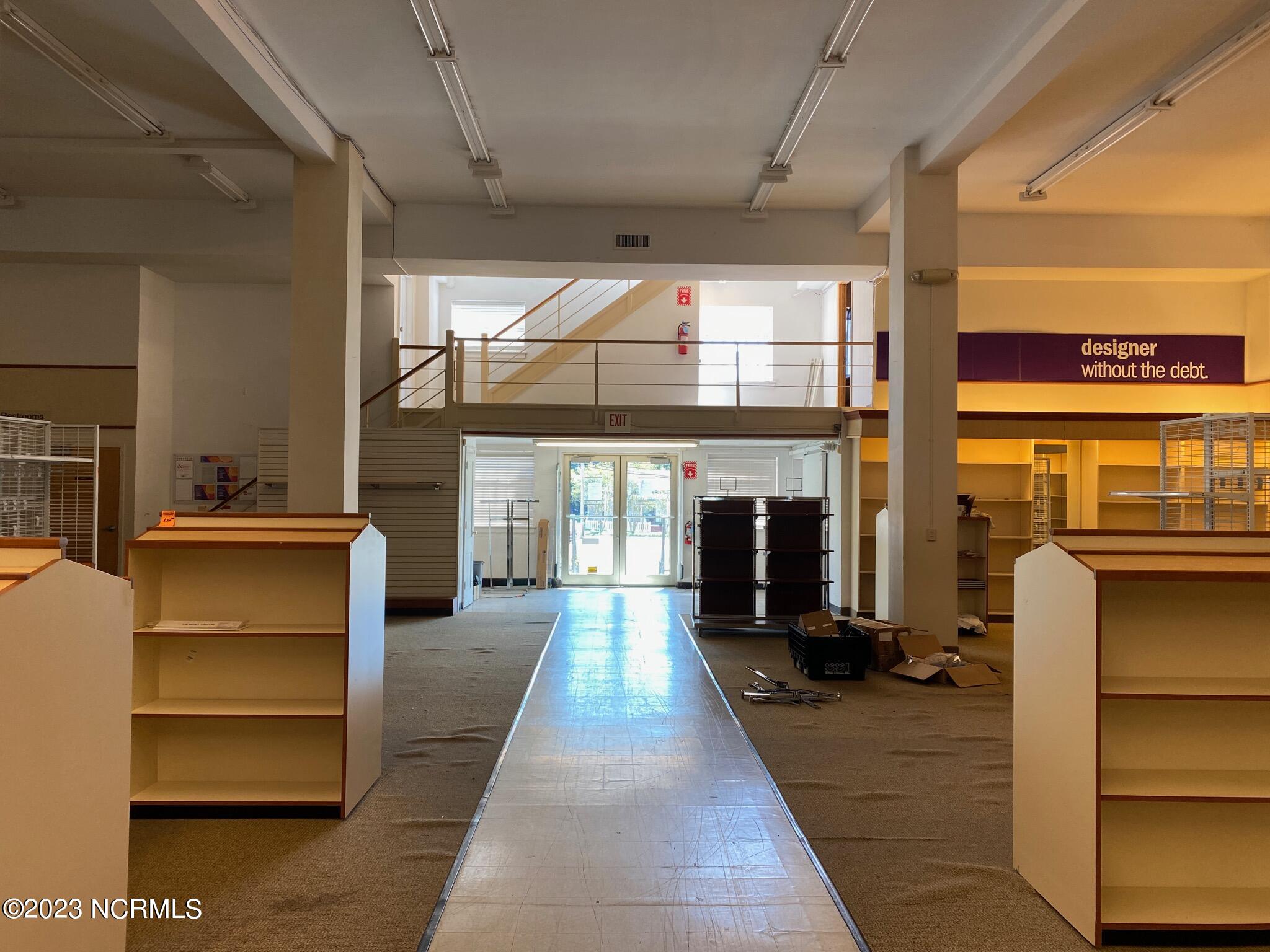 213 S Broad Street Property Photo 7