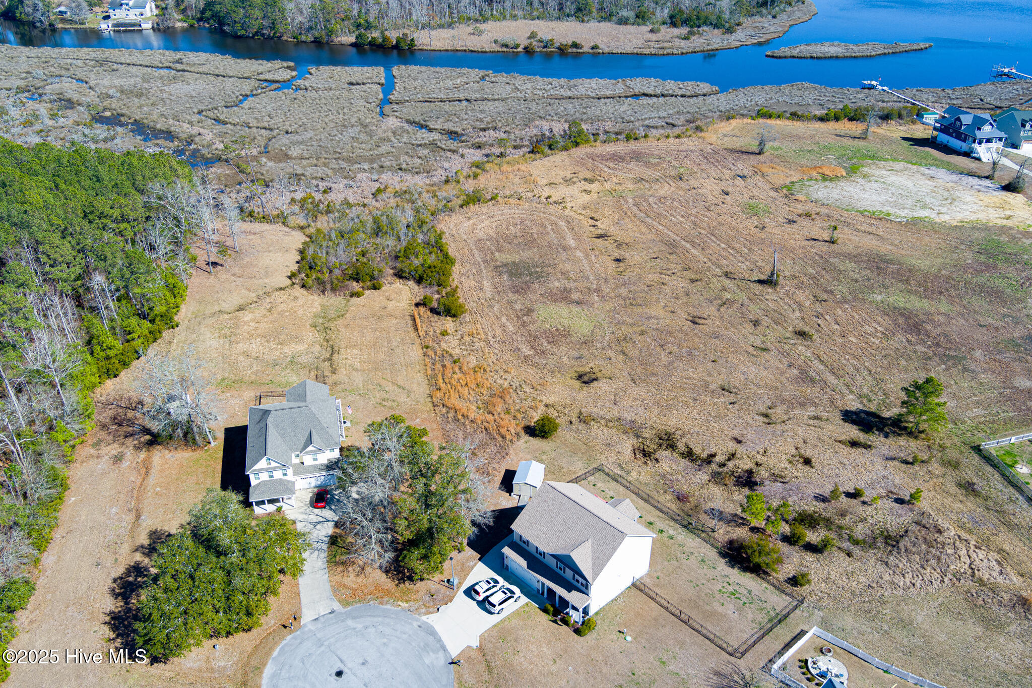 208 Willas Court Property Photo 1