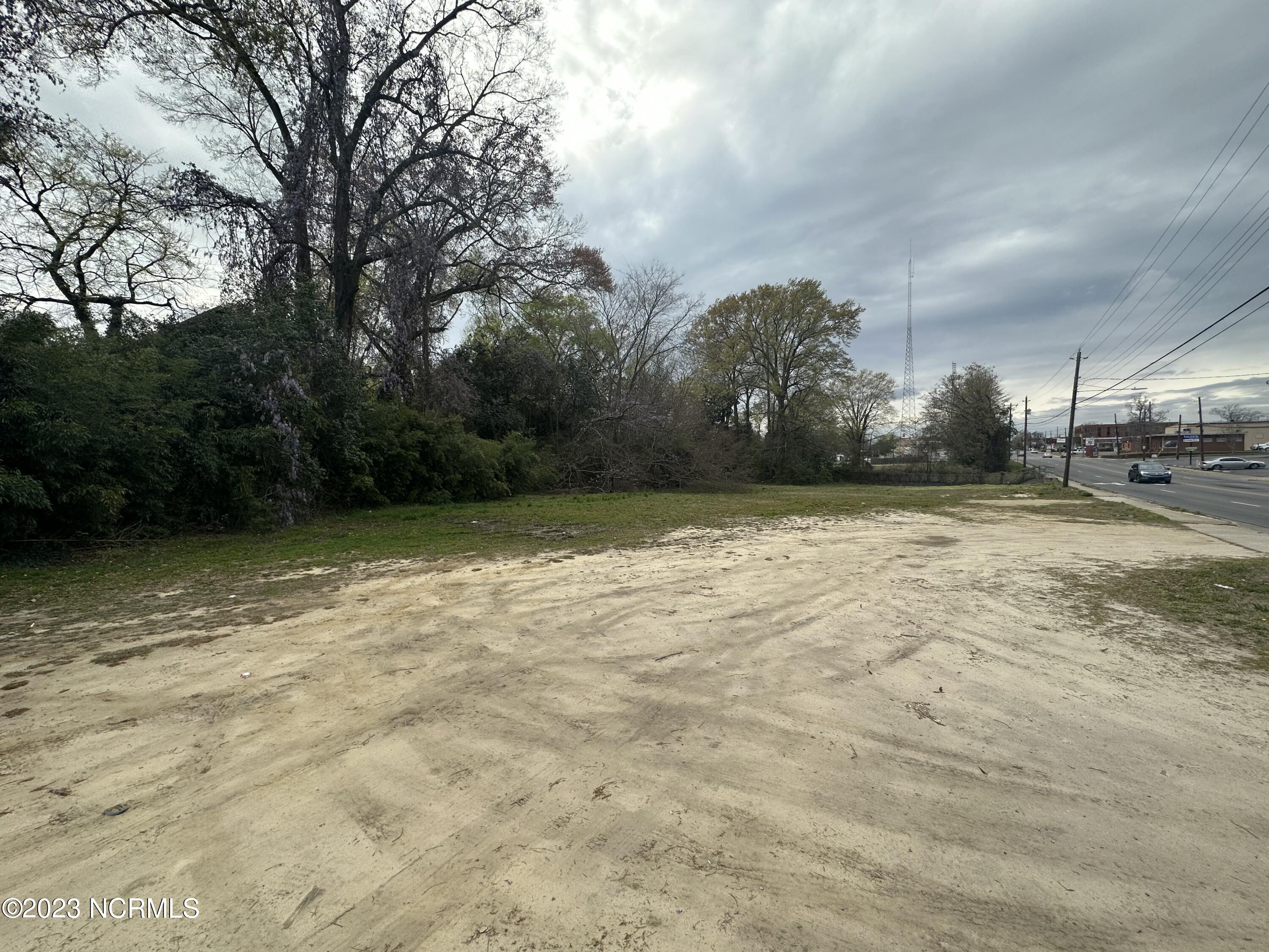 514 E Ash Street Property Photo 2