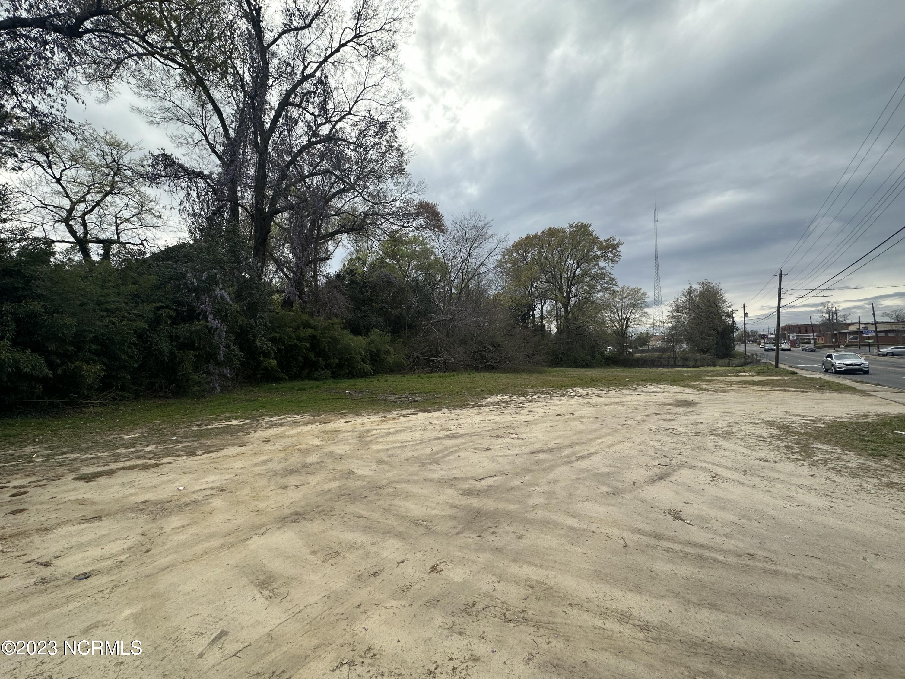 514 E Ash Street Property Photo 3
