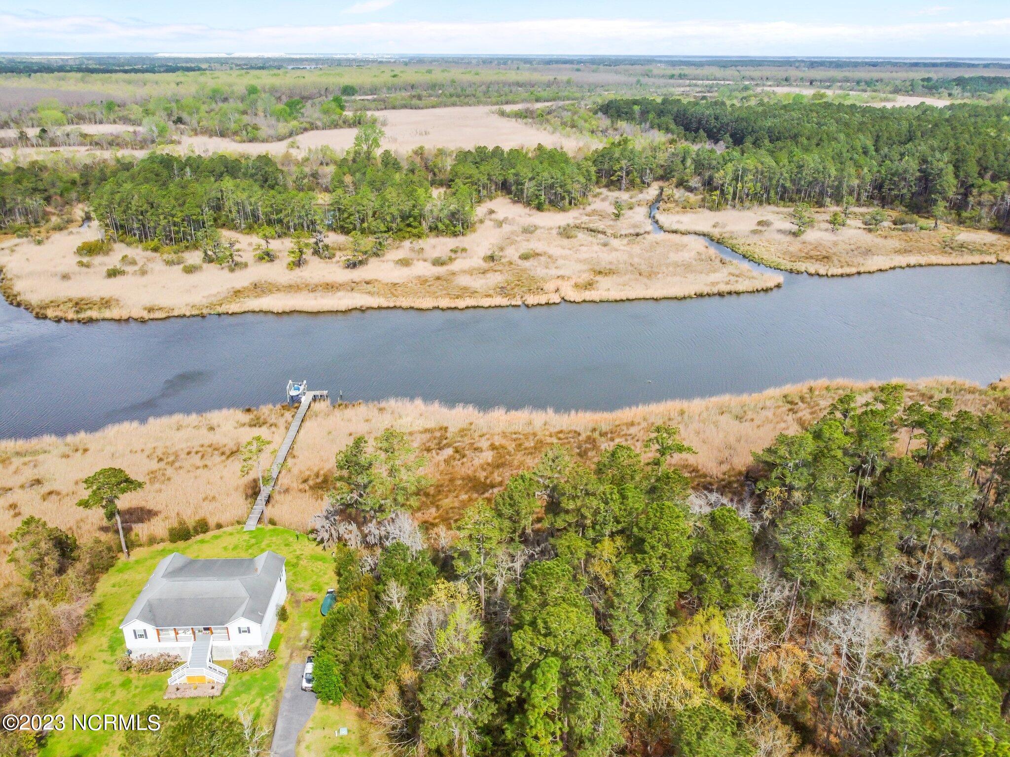 11 Hatteras Lane Property Photo 2