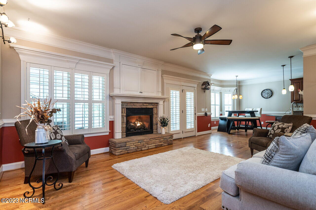 142 Scarlet Oak Property Photo 7