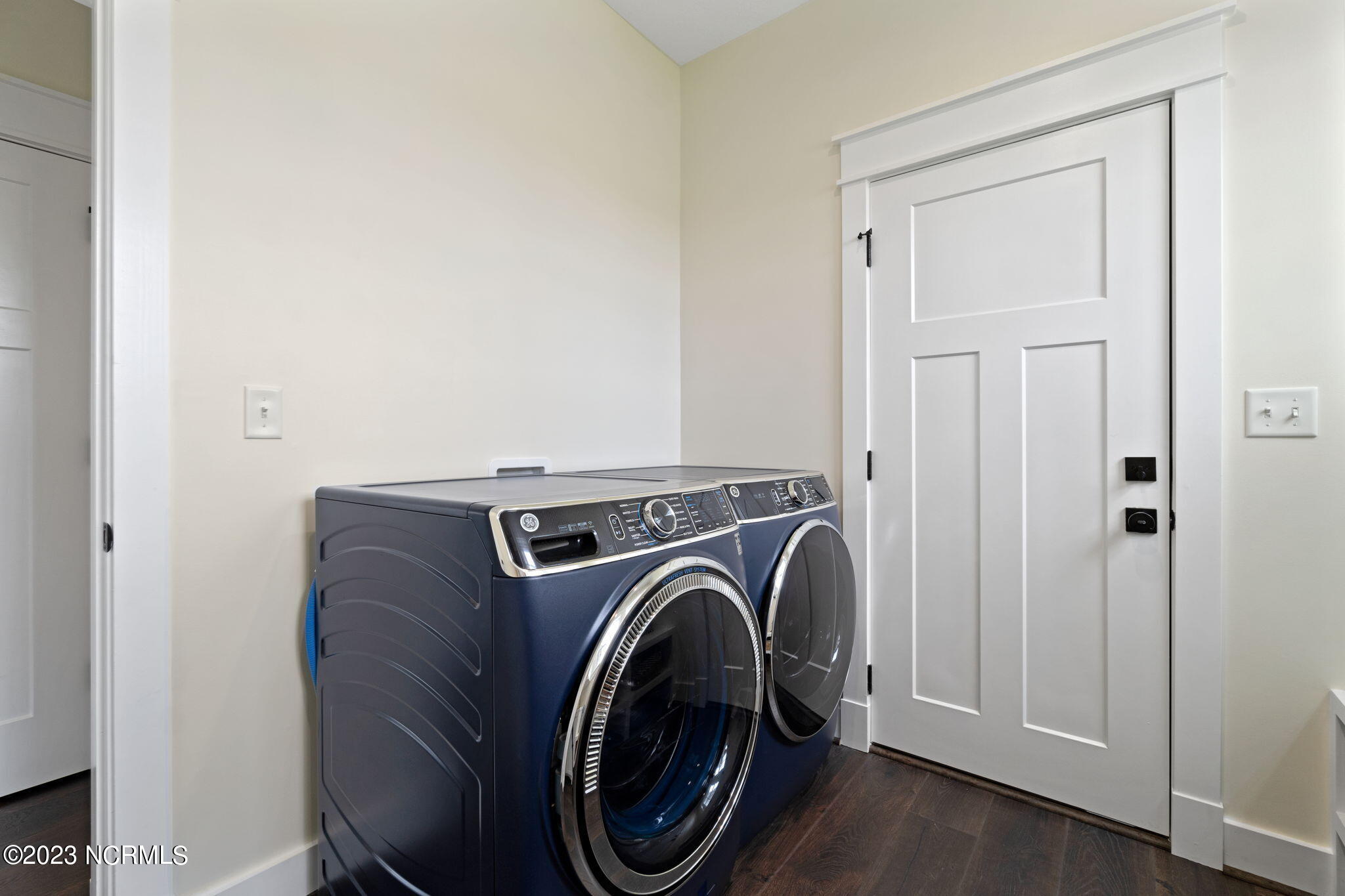 Charleston Spinnaker Street Property Photo 8