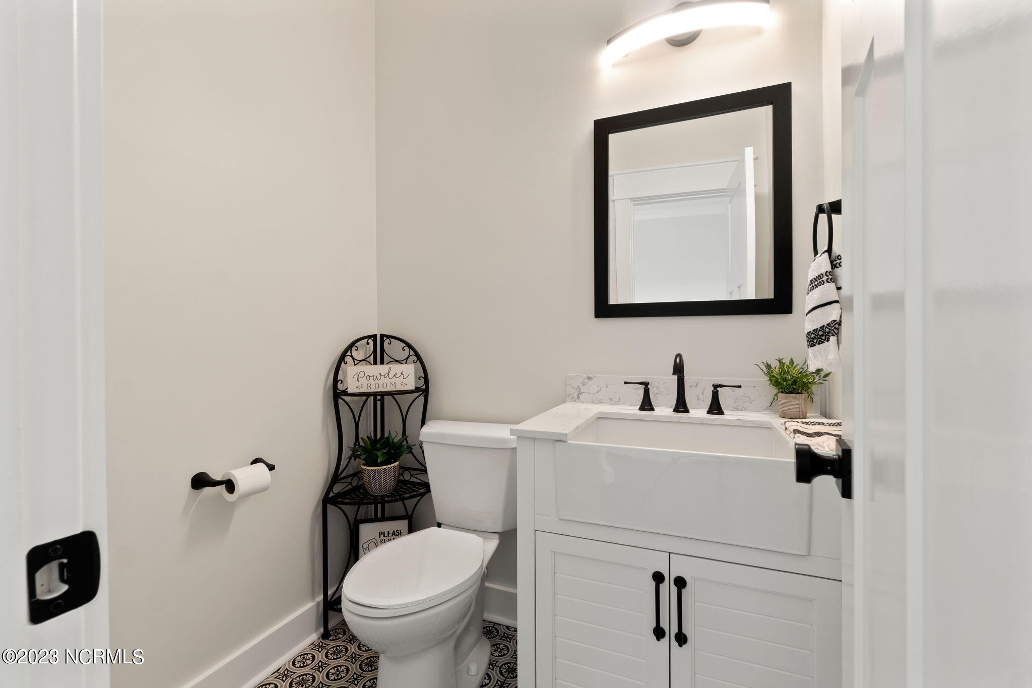 Charleston Spinnaker Street Property Photo 9