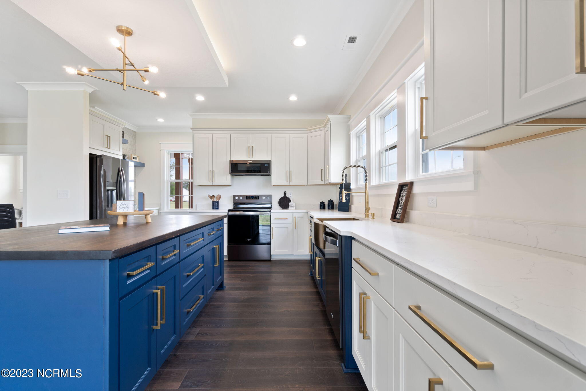 Charleston Spinnaker Street Property Photo 11