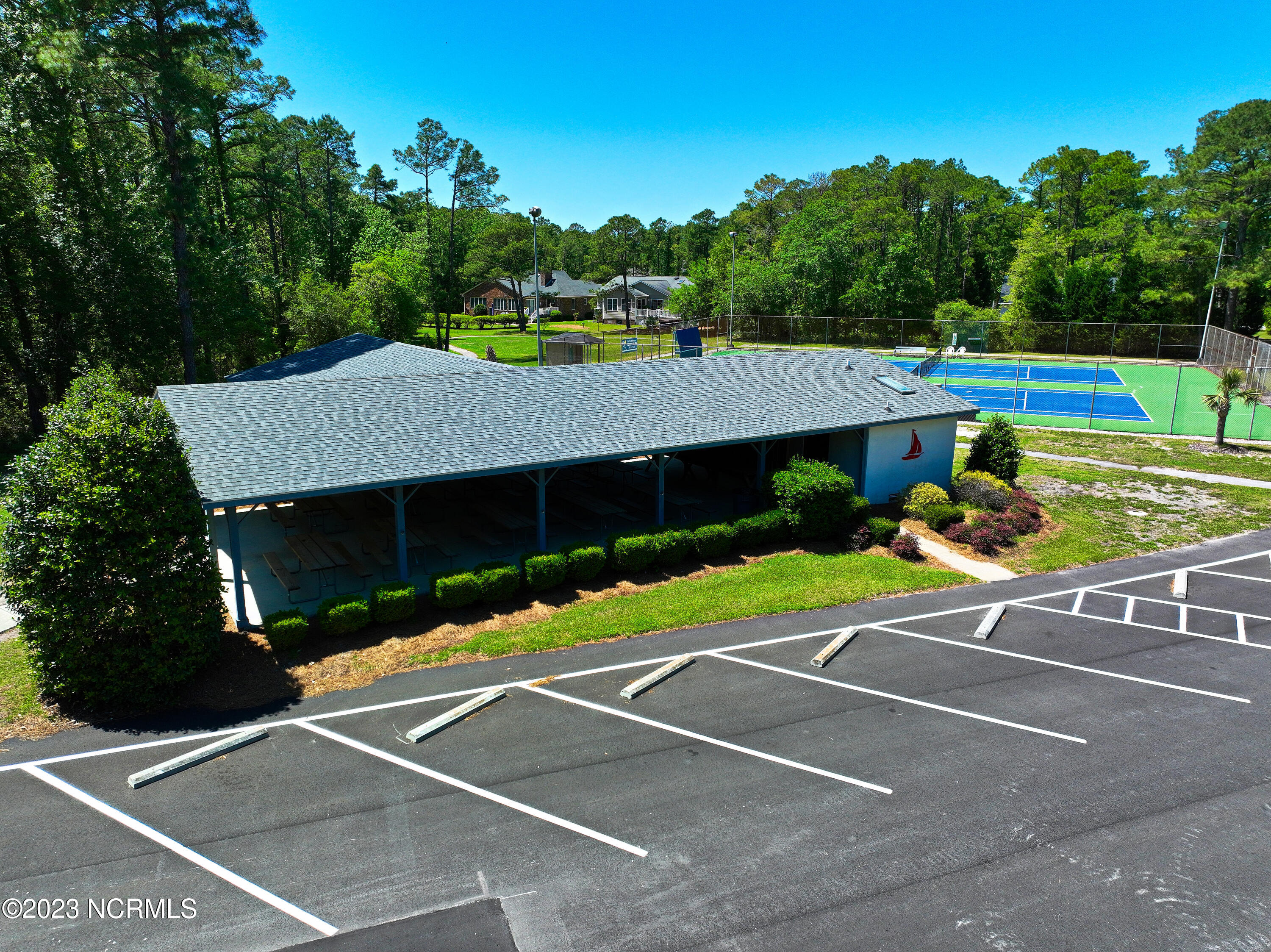 910 Bee Tree Court Property Photo 29