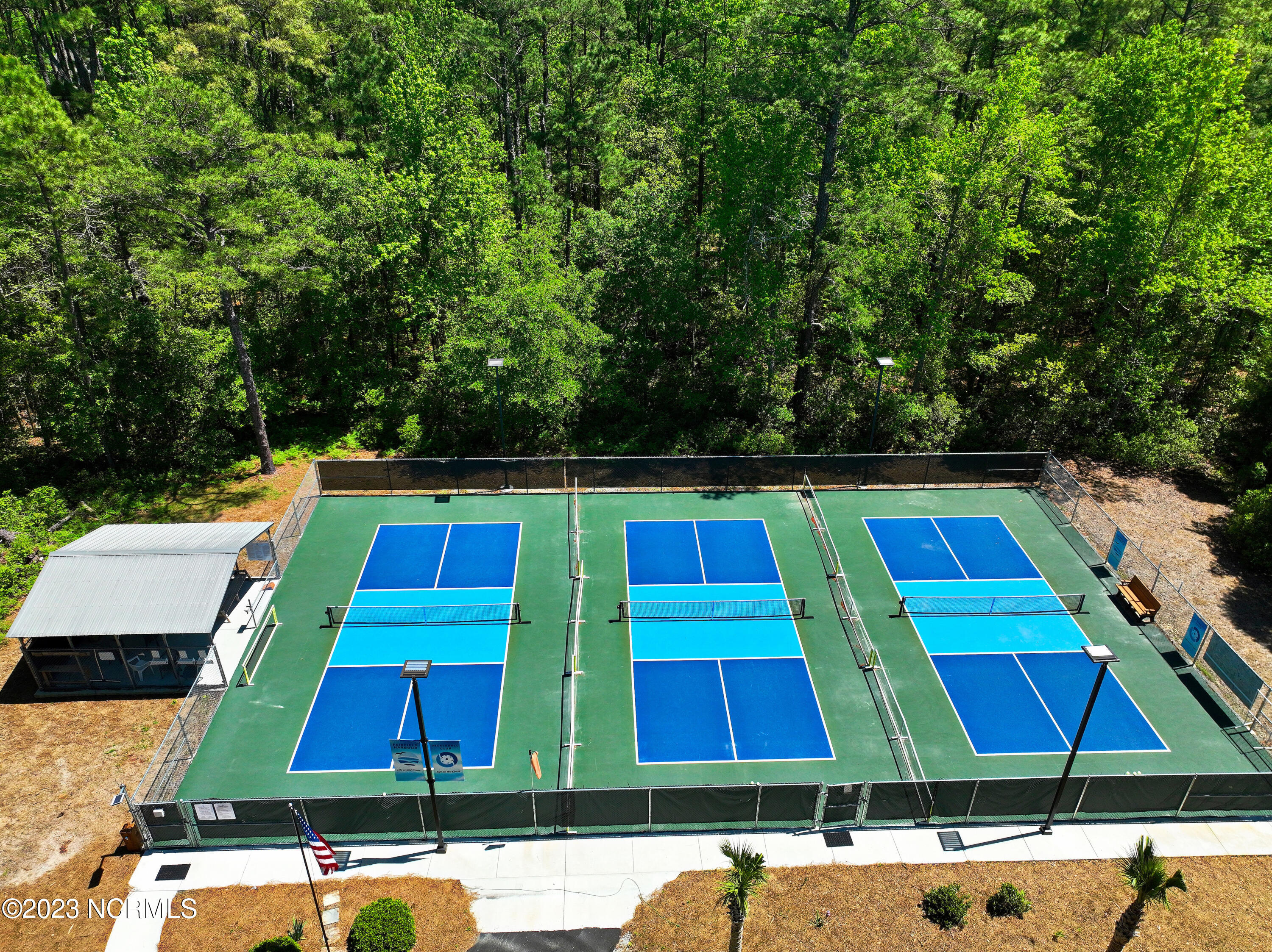910 Bee Tree Court Property Photo 31