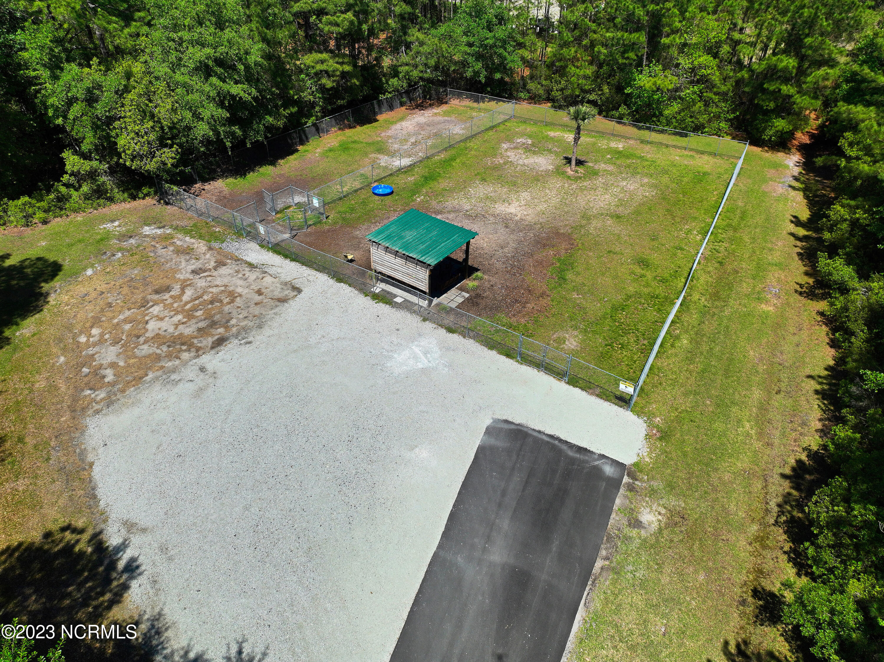 910 Bee Tree Court Property Photo 34