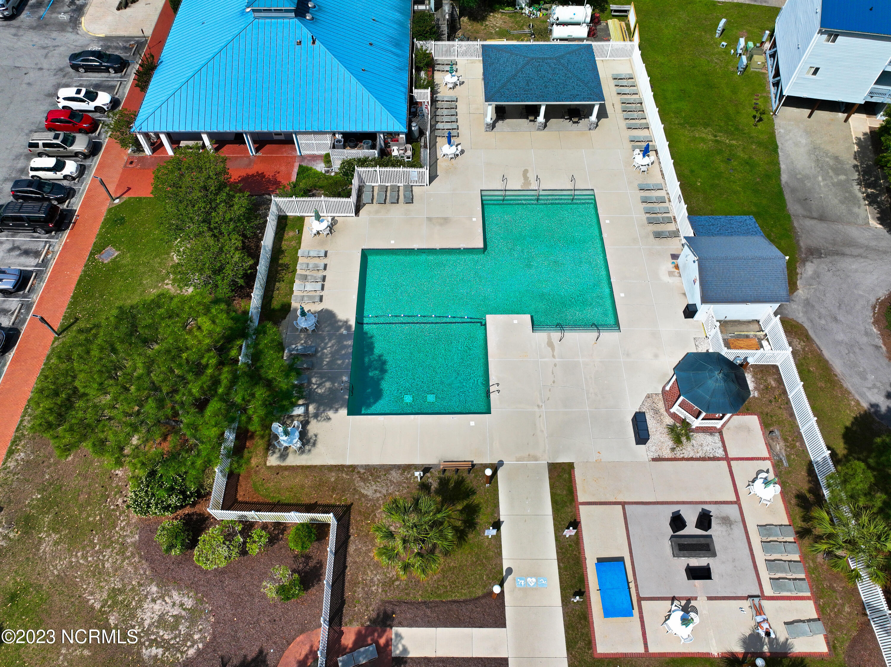 910 Bee Tree Court Property Photo 45