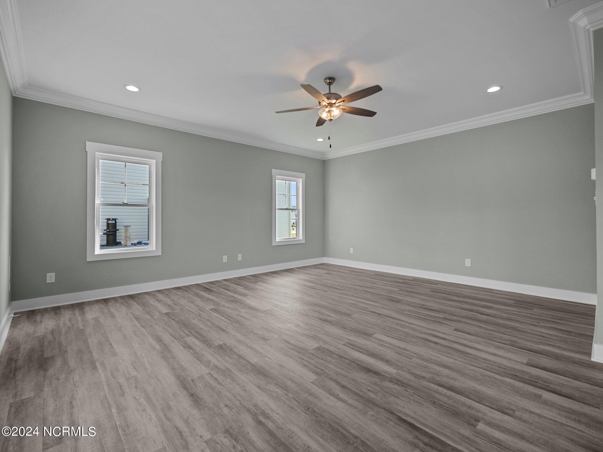 404 Bay Harbor Court Property Photo 5