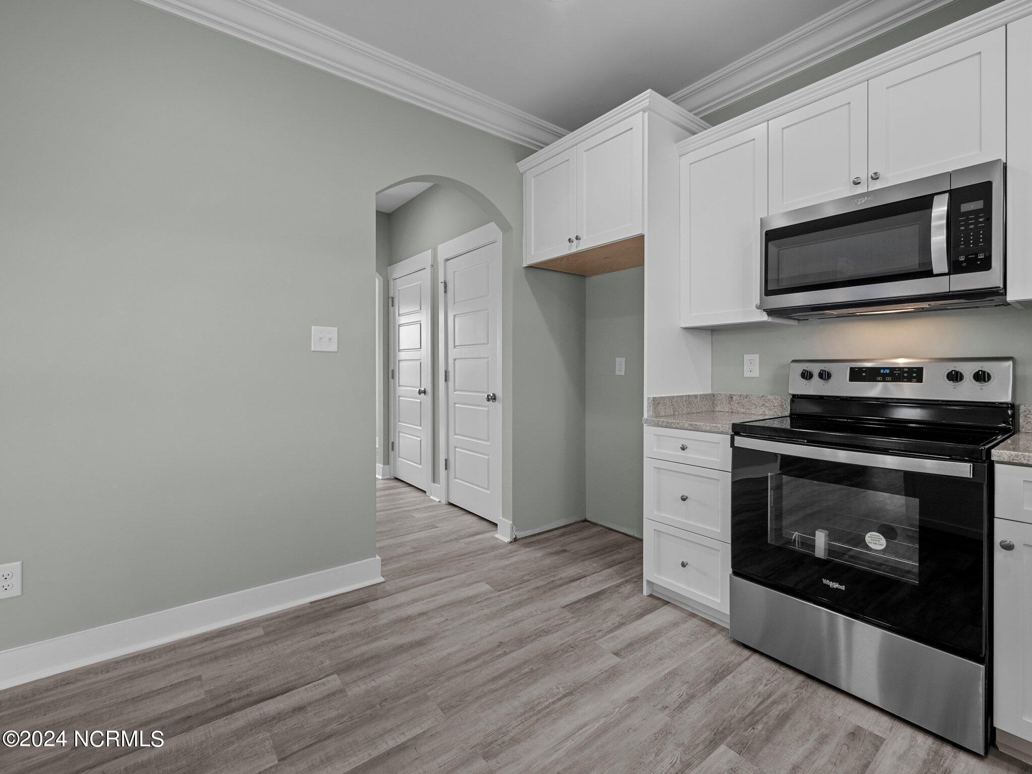 404 Bay Harbor Court Property Photo 10