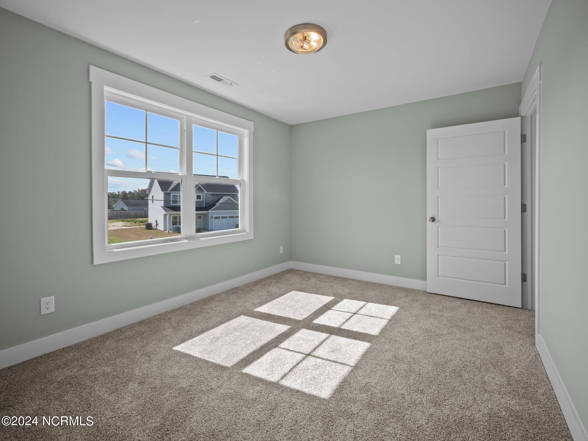 404 Bay Harbor Court Property Photo 23