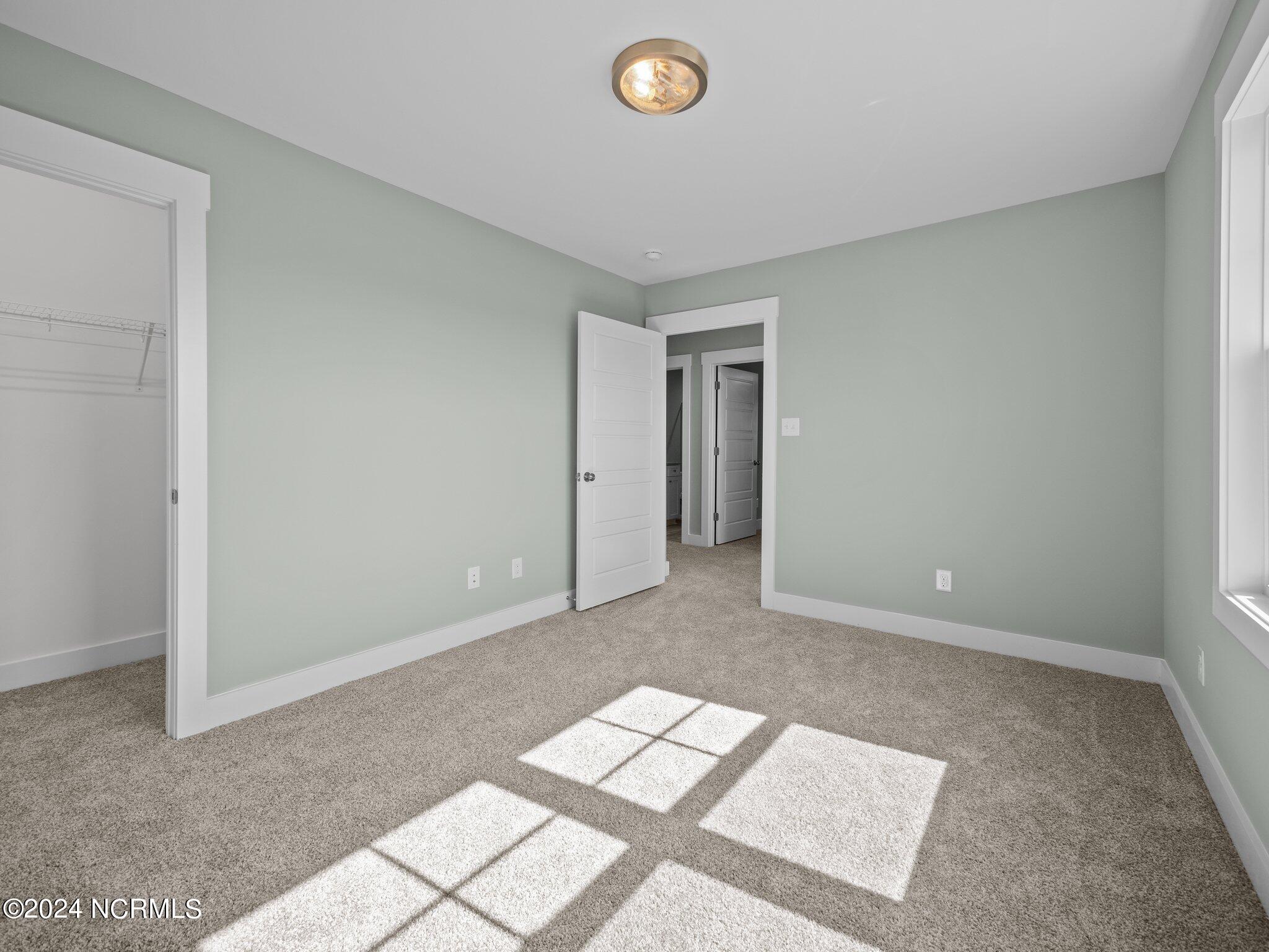 404 Bay Harbor Court Property Photo 24