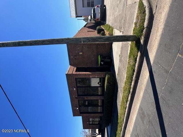 118 E Walter Street Property Photo 4