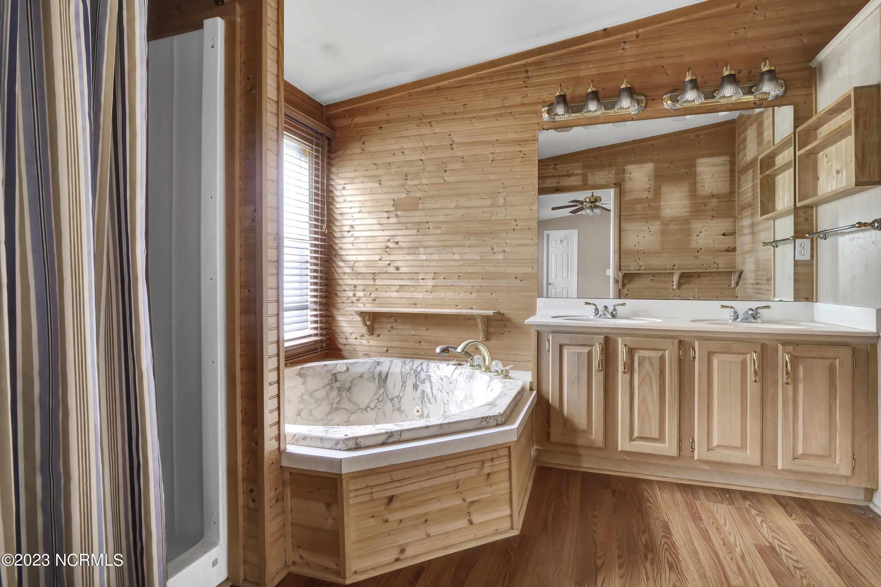 2645 Scotts Hill Loop Road Property Photo 14